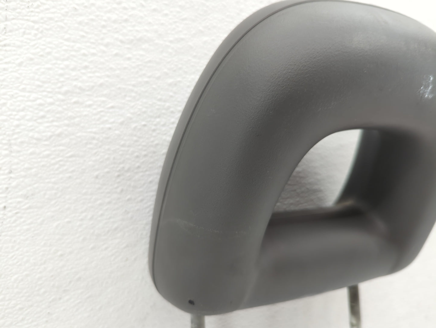 2007-2010 Chrysler Pt Cruiser Headrest Head Rest Front Driver Passenger Seat Fits Fits 2007 2008 2009 2010 OEM Used Auto Par