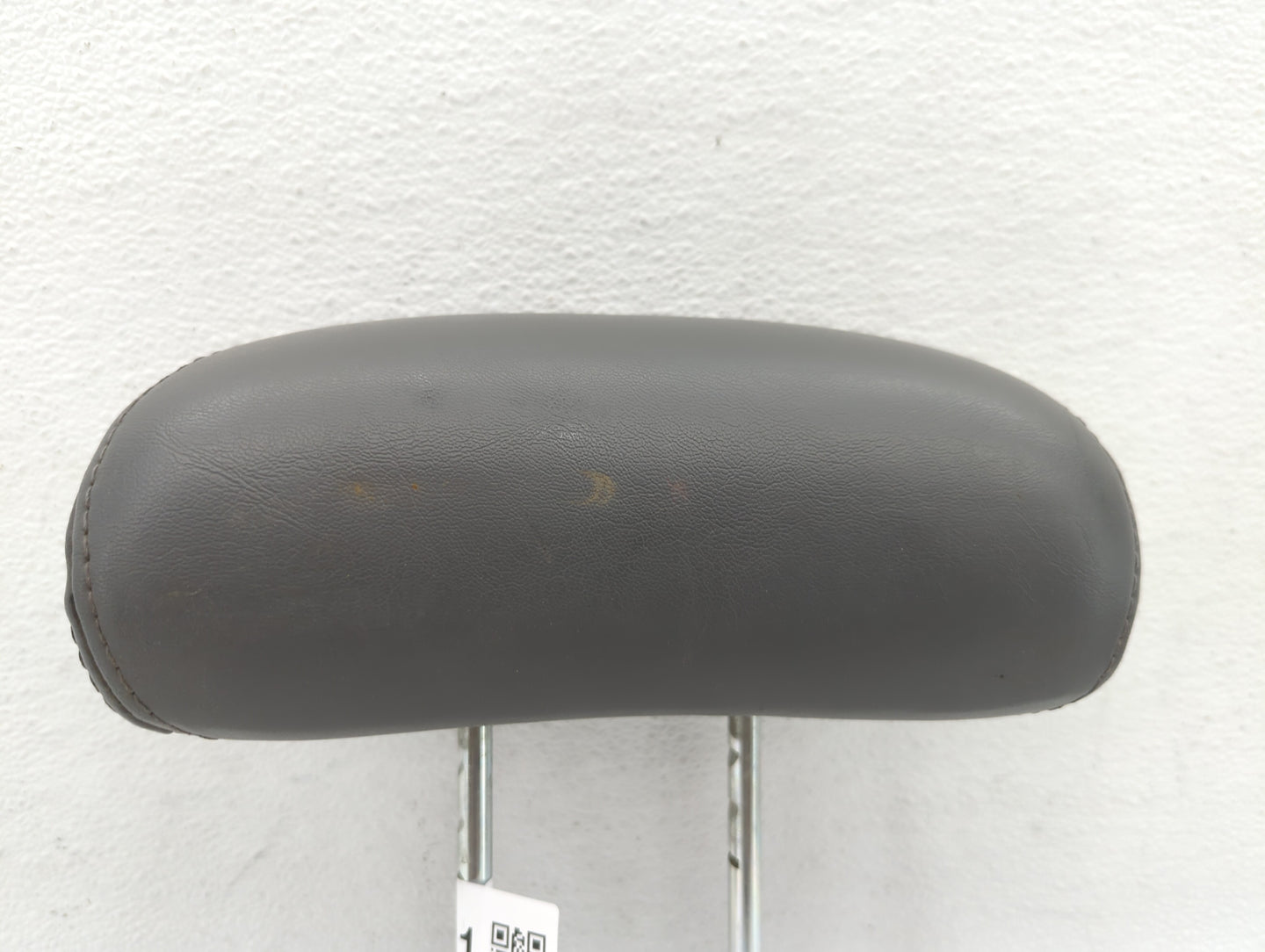 2007-2008 Chrysler Pt Cruiser Headrest Head Rest Front Driver Passenger Seat Fits Fits 2007 2008 OEM Used Auto Parts - Oemus