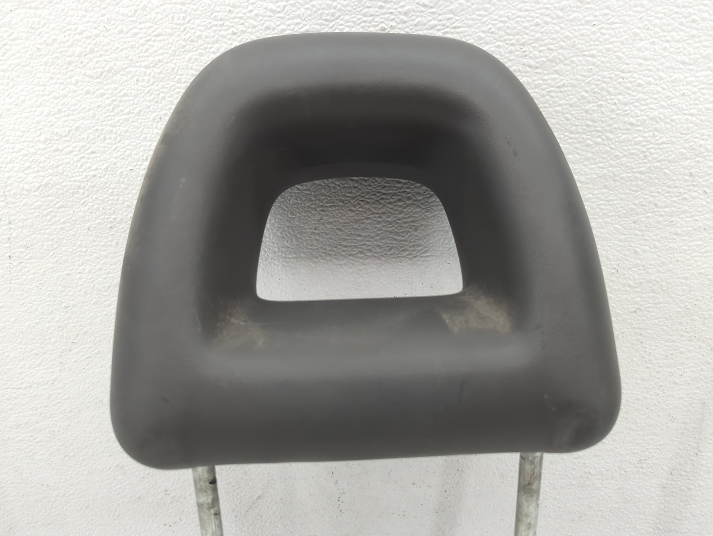2007-2010 Chrysler Pt Cruiser Headrest Head Rest Front Driver Passenger Seat Fits Fits 2007 2008 2009 2010 OEM Used Auto Par