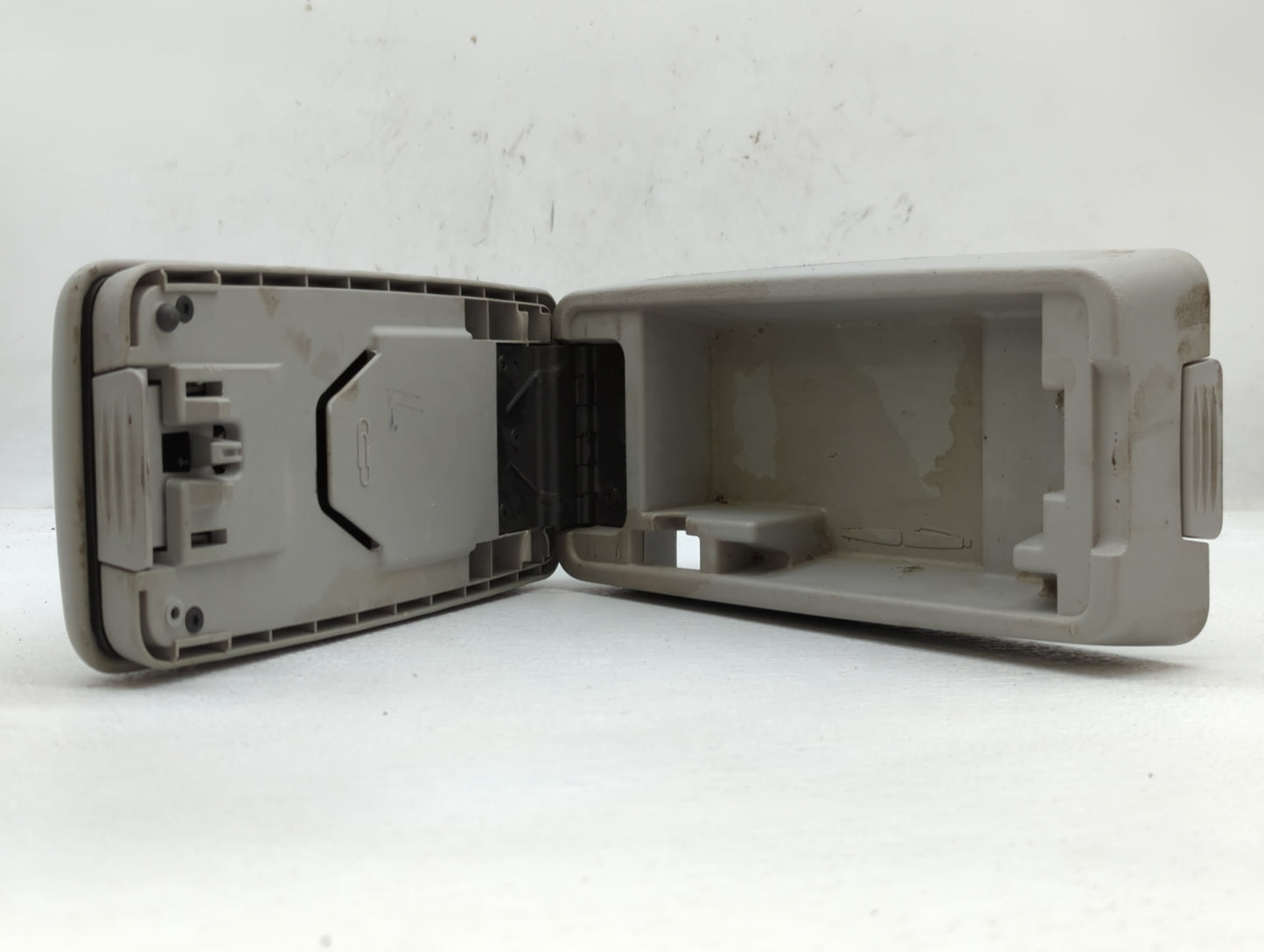 2008 Chrysler Pt Cruiser Center Console Armrest Cover Lid Grey - Oemusedautoparts1.com