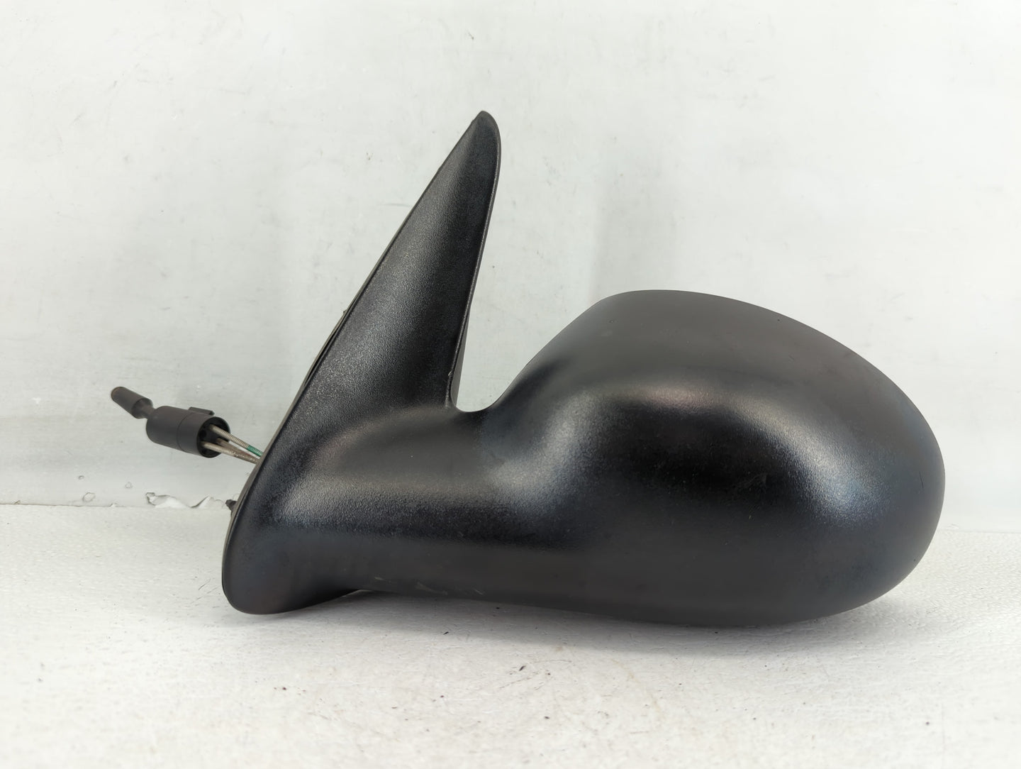 2007-2008 Chrysler Pt Cruiser Driver Side View Mirror - Left Door Mirror OEM Used - Oemusedautoparts1.com