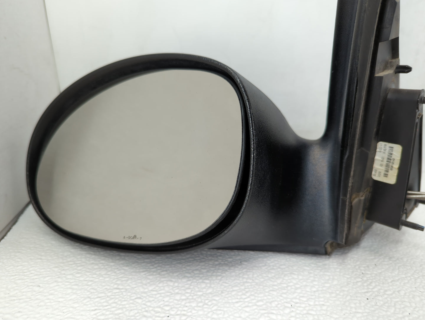 2007-2008 Chrysler Pt Cruiser Driver Side View Mirror - Left Door Mirror OEM Used - Oemusedautoparts1.com