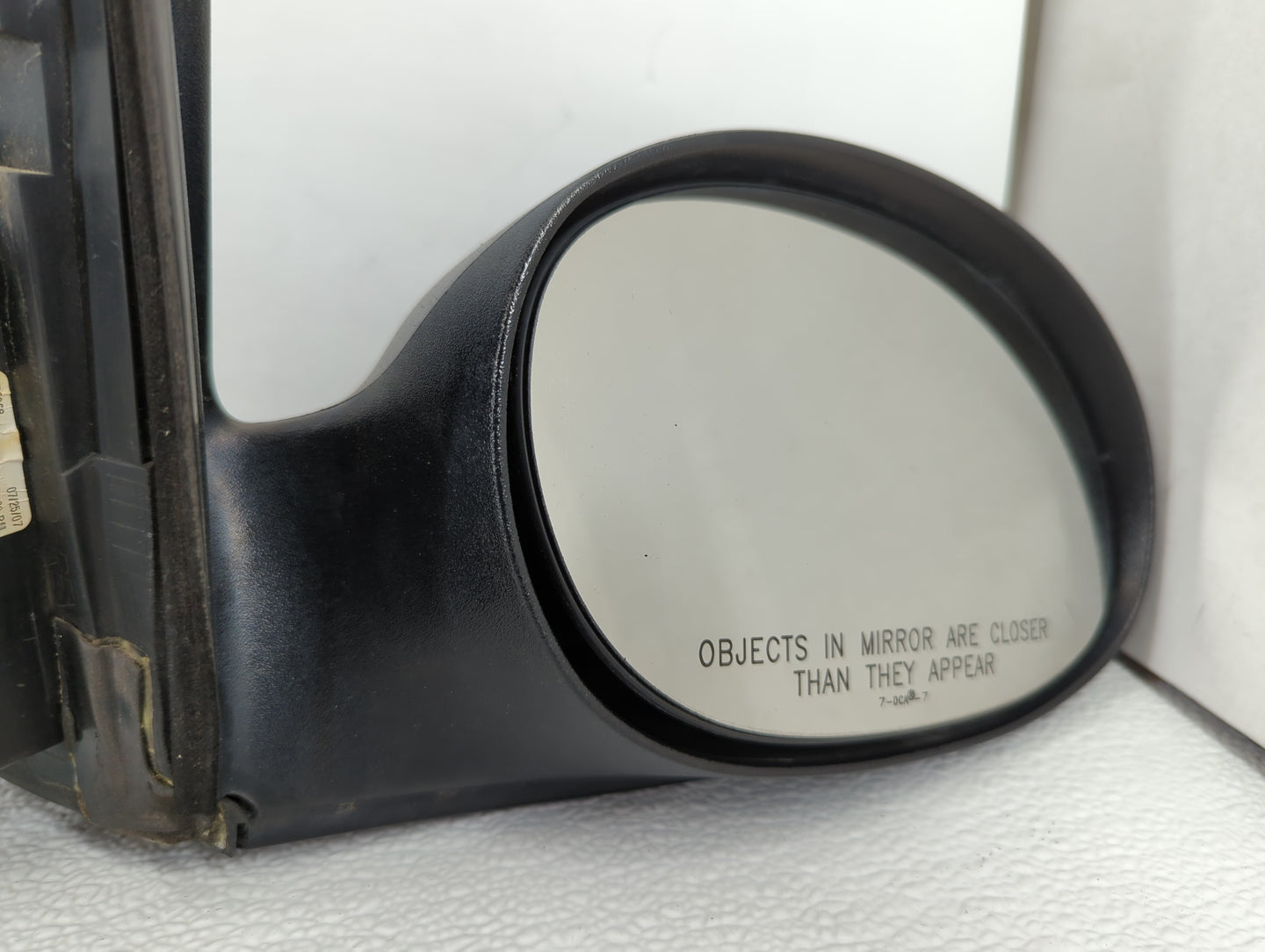 2007-2008 Chrysler Pt Cruiser Passenger Side View Mirror - Right Door Mirror OEM Used - Oemusedautoparts1.com