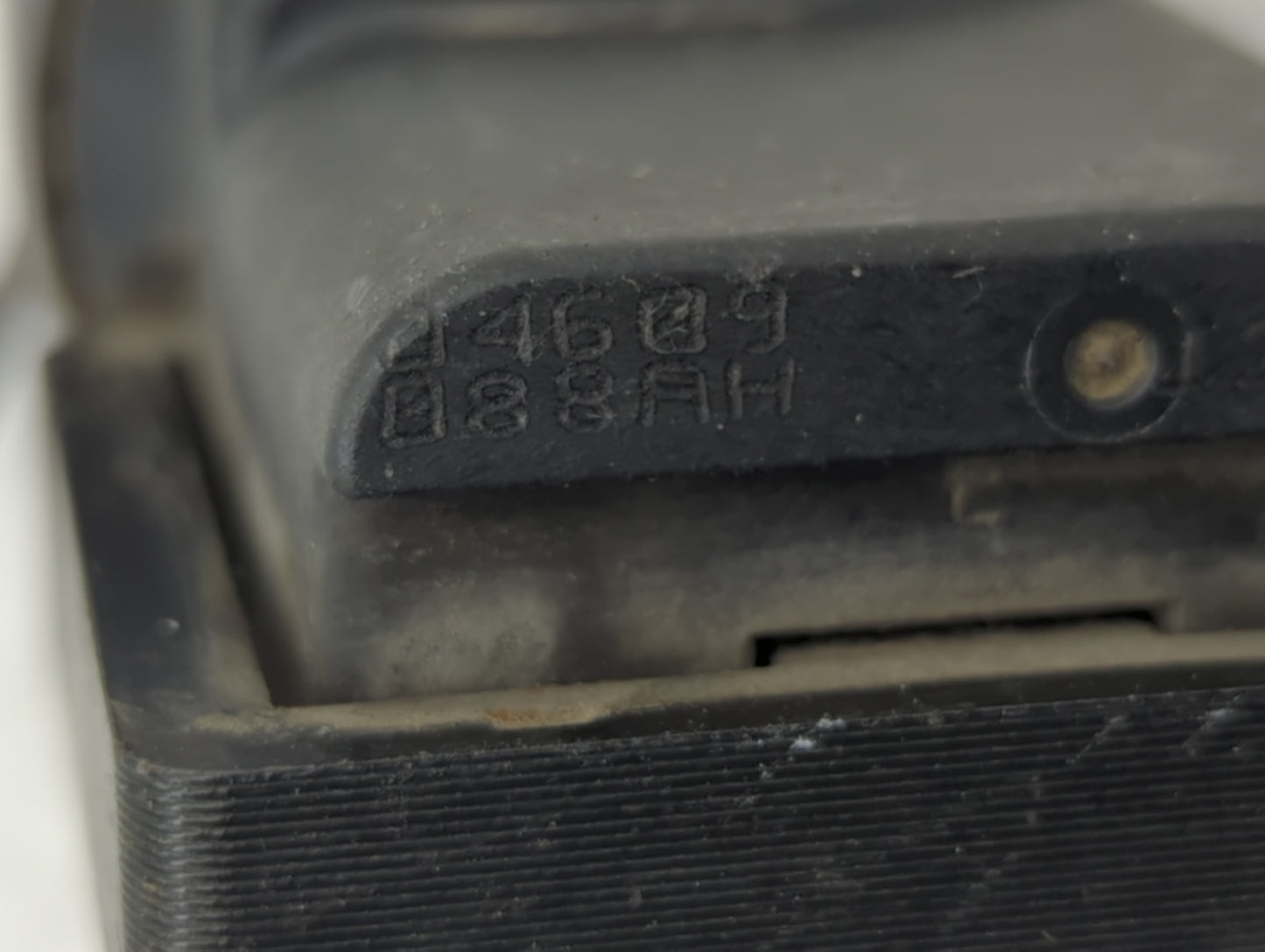 2004-2010 Chrysler Pt Cruiser Ignition Coil Igniter Pack - Oemusedautoparts1.com