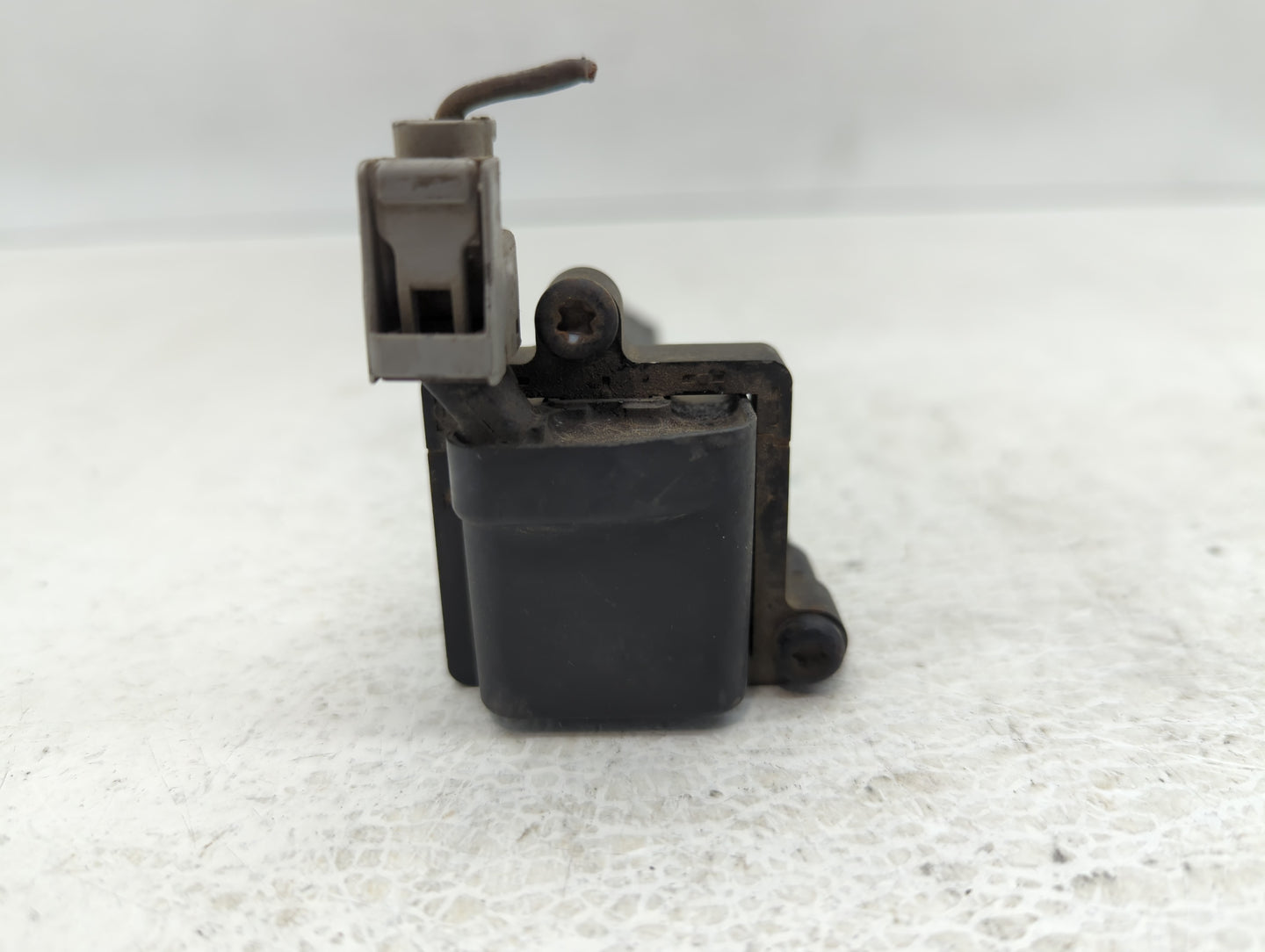2004-2010 Chrysler Pt Cruiser Ignition Coil Igniter Pack - Oemusedautoparts1.com