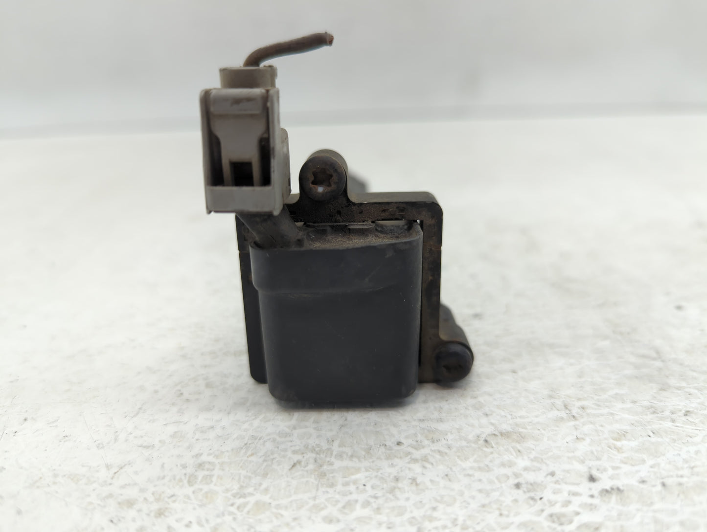 2004-2010 Chrysler Pt Cruiser Ignition Coil Igniter Pack - Oemusedautoparts1.com
