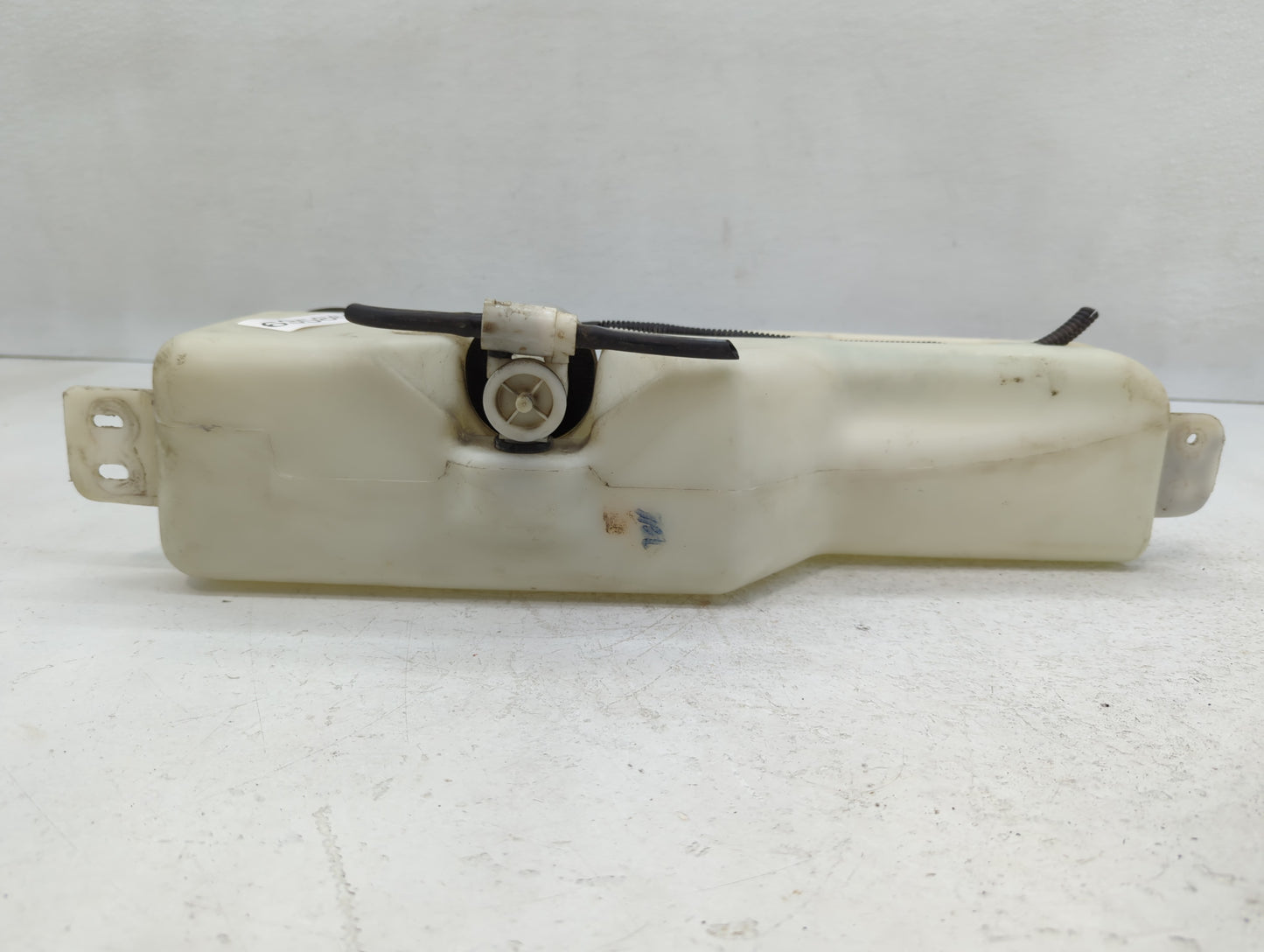 2001 Chrysler Pt Cruiser Windshield Washer Fluid Reservoir Bottle Oem - Oemusedautoparts1.com