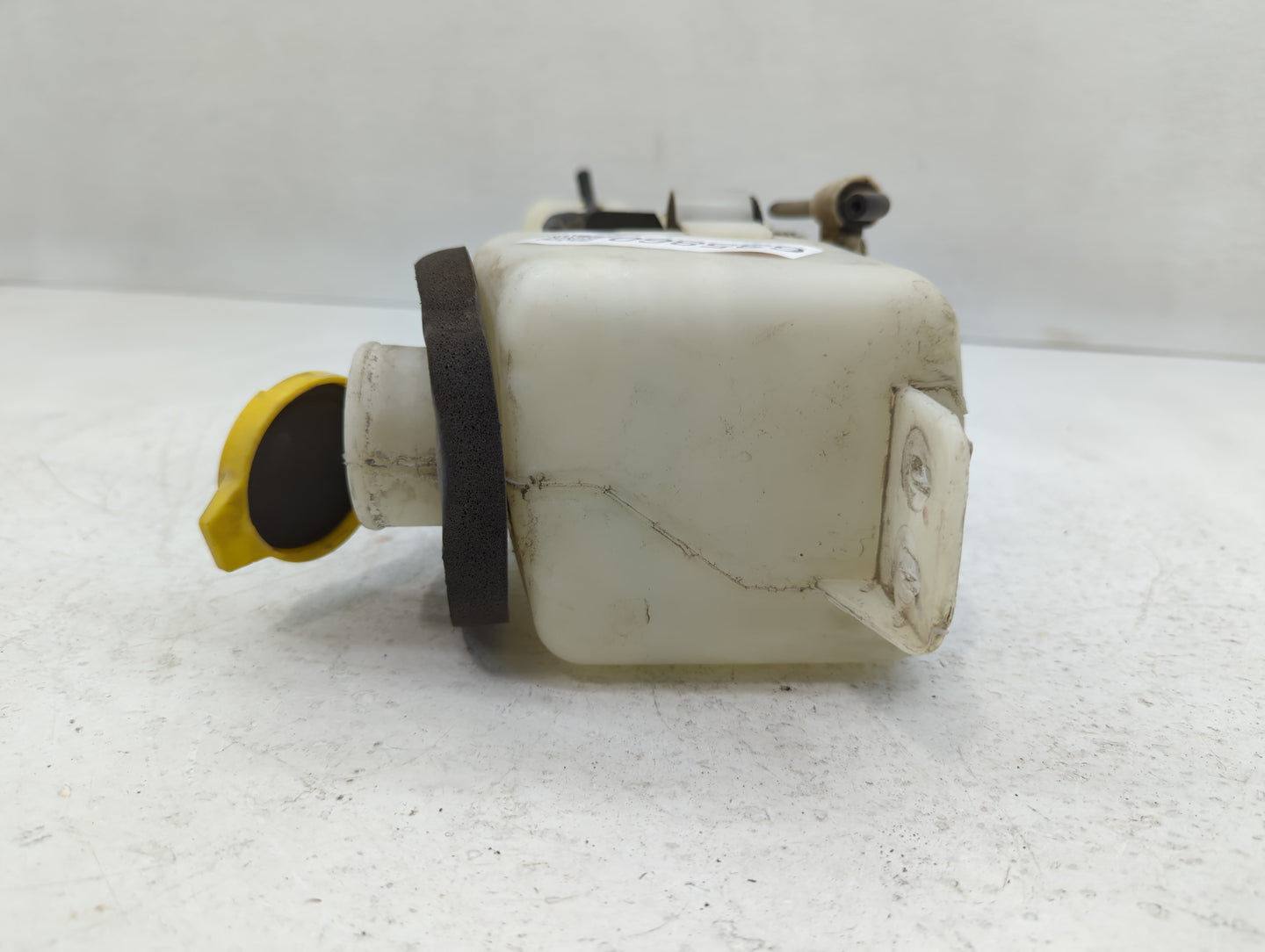 2001 Chrysler Pt Cruiser Windshield Washer Fluid Reservoir Bottle Oem - Oemusedautoparts1.com