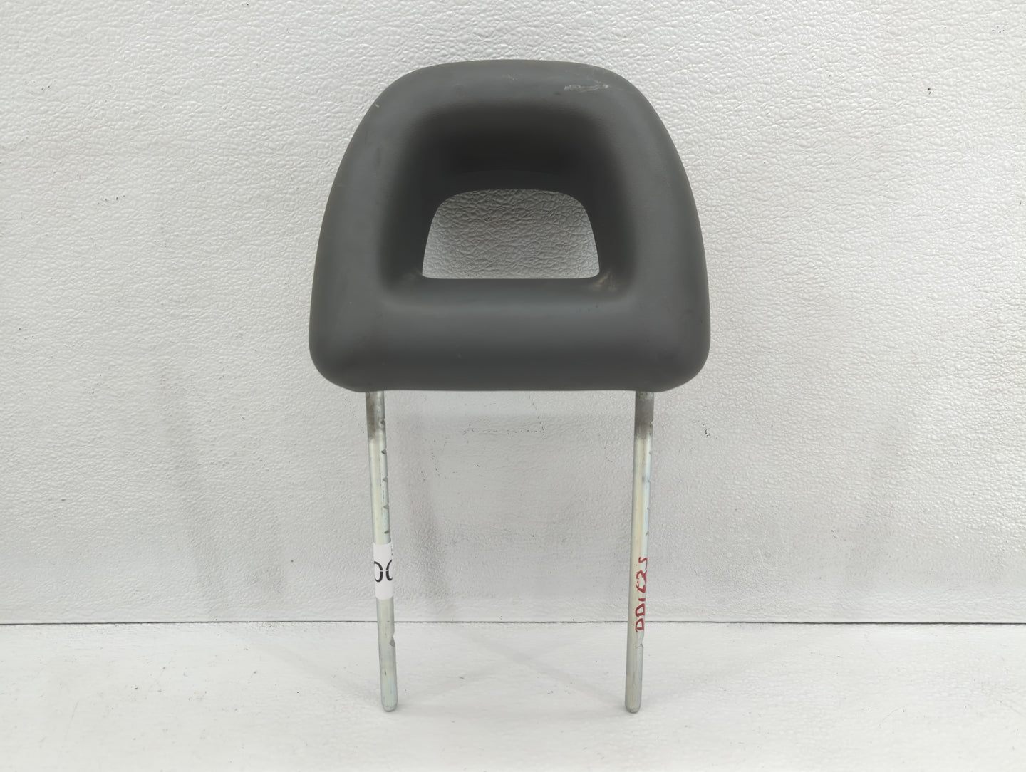 2007 Chrysler Pt Cruiser Headrest Head Rest Front Driver Passenger Seat - Oemusedautoparts1.com