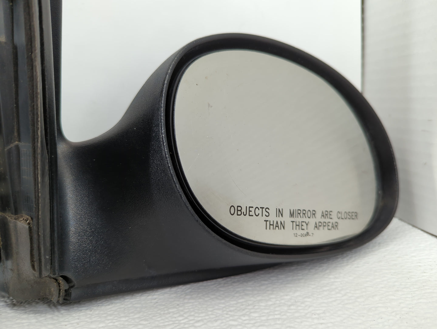 2005-2008 Chrysler Pt Cruiser Passenger Side View Mirror - Right Door Mirror OEM Used - Oemusedautoparts1.com