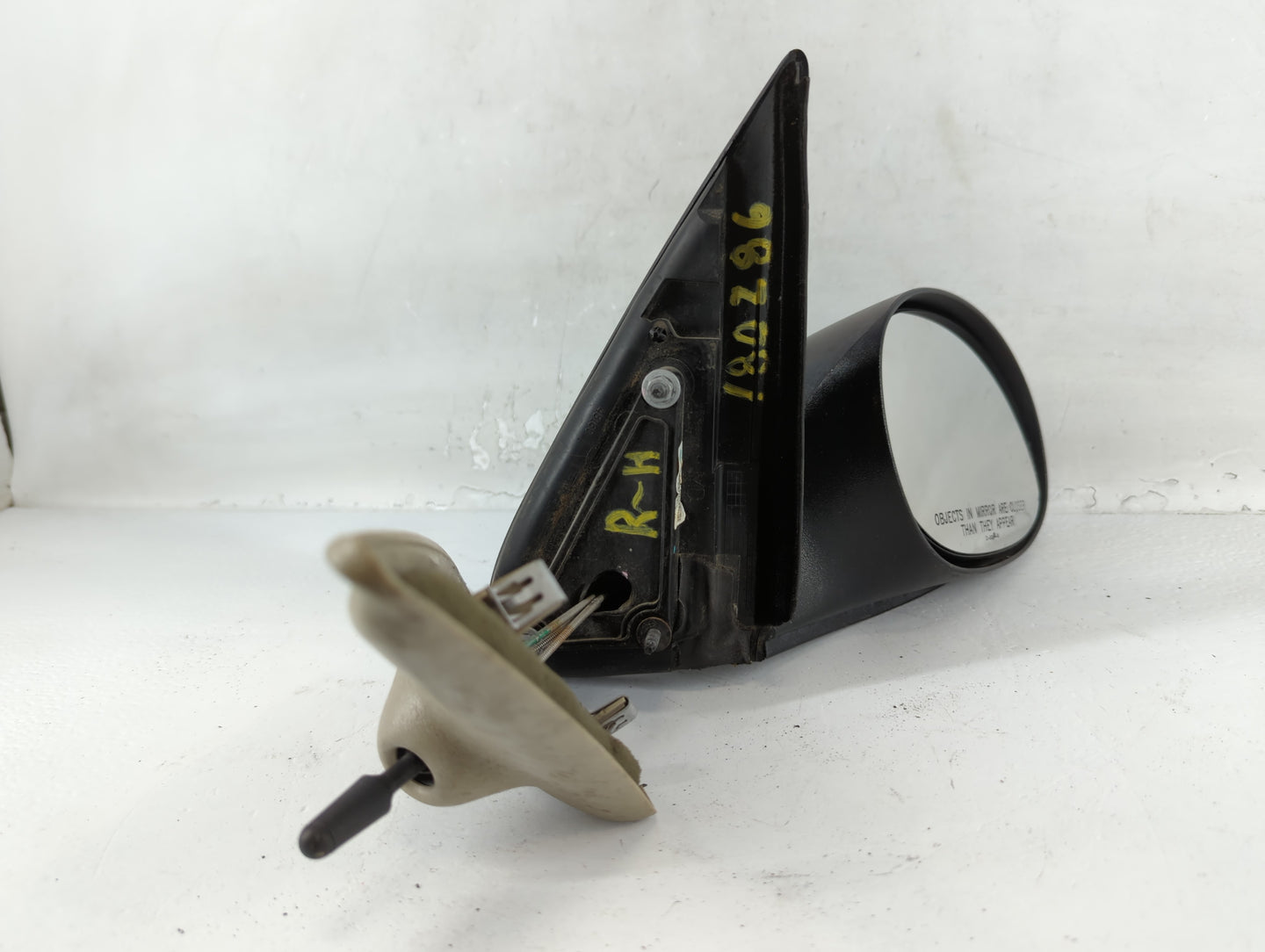 2007-2008 Chrysler Pt Cruiser Passenger Side View Mirror - Right Door Mirror OEM Used - Oemusedautoparts1.com