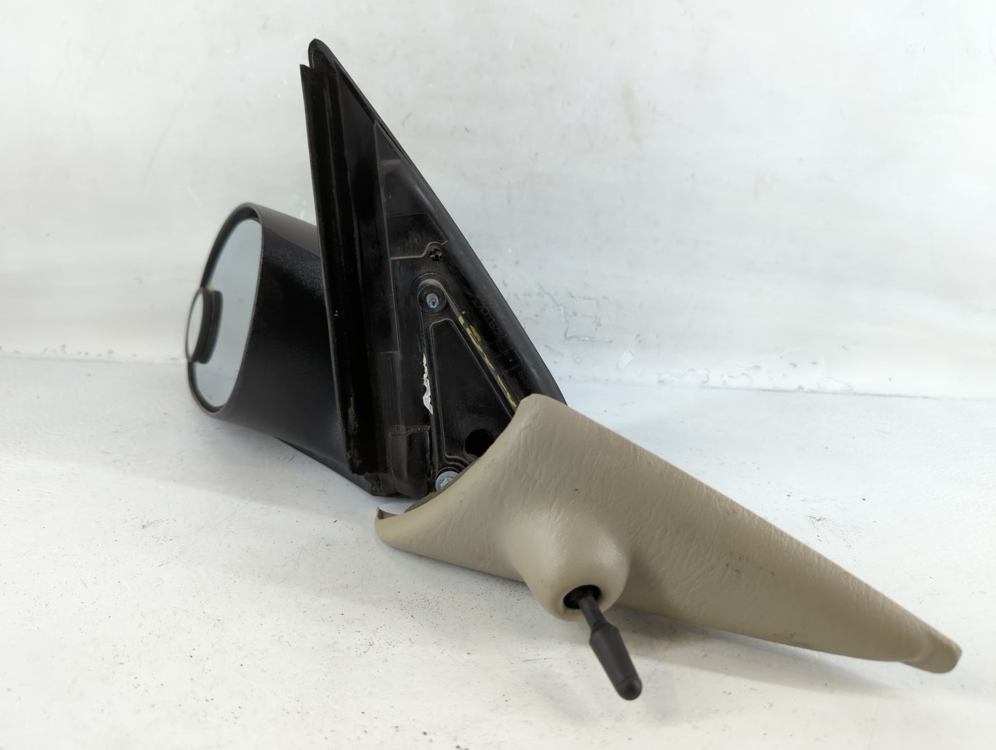 2007-2008 Chrysler Pt Cruiser Driver Side View Mirror - Left Door Mirror OEM Used - Oemusedautoparts1.com