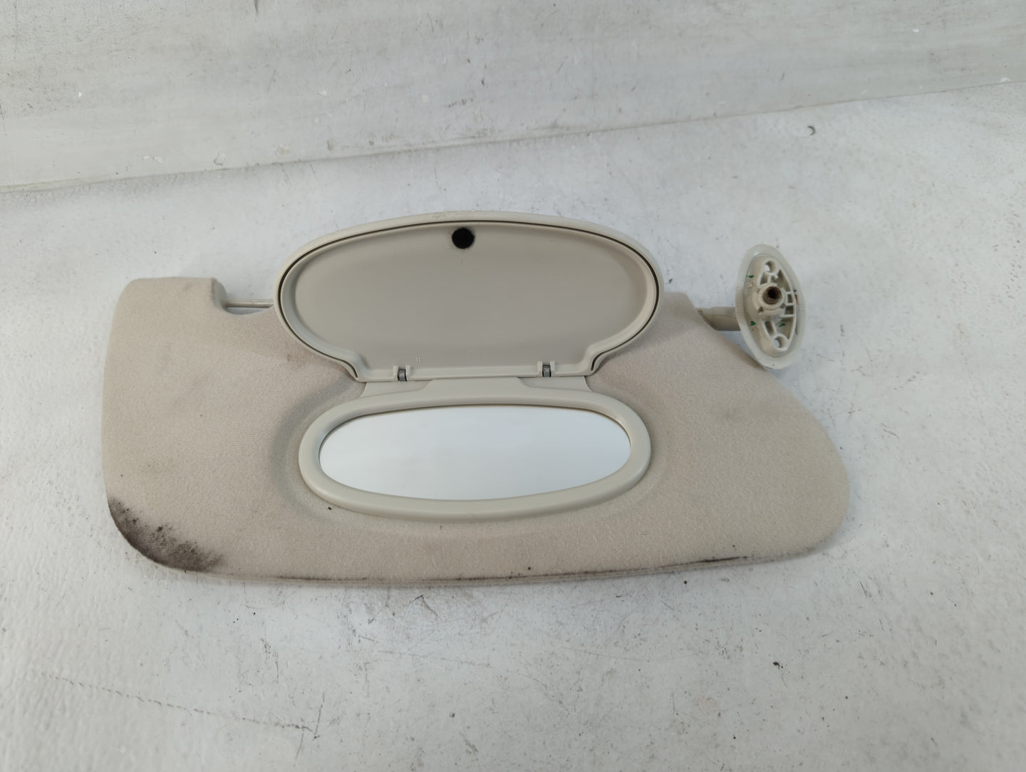 2006-2009 Chrysler Pt Cruiser Sun Visor Shade Replacement Passenger Right Mirror Fits Fits 2006 2007 2008 2009 OEM Used Auto