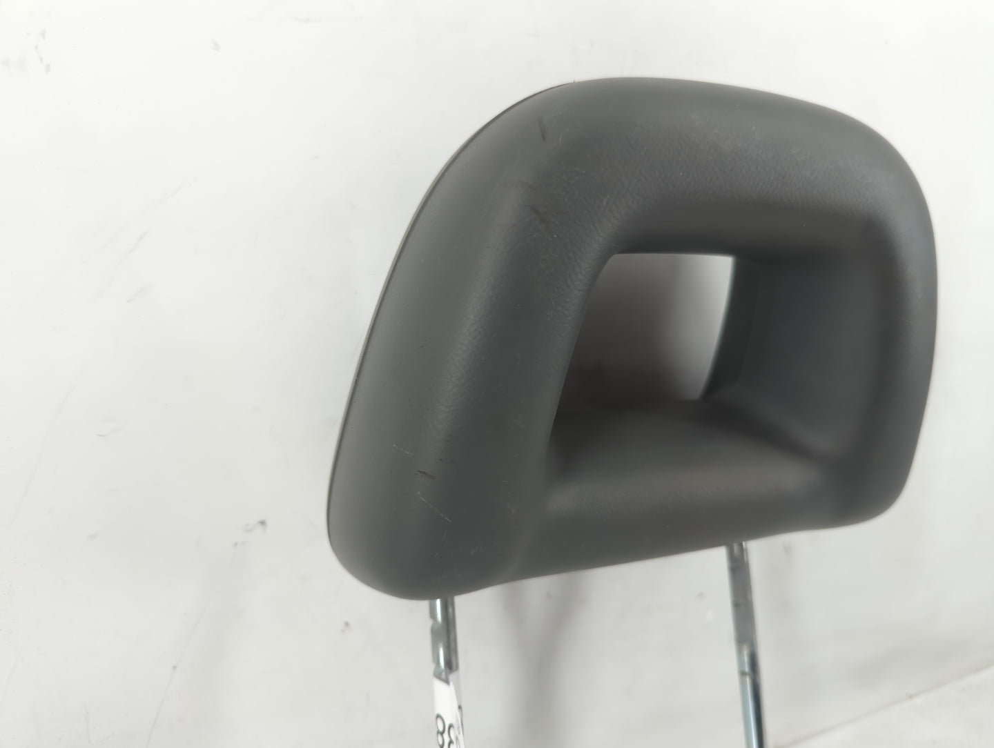 2007-2008 Chrysler Pt Cruiser Headrest Head Rest Rear Seat Fits Fits 2007 2008 OEM Used Auto Parts - Oemusedautoparts1.com