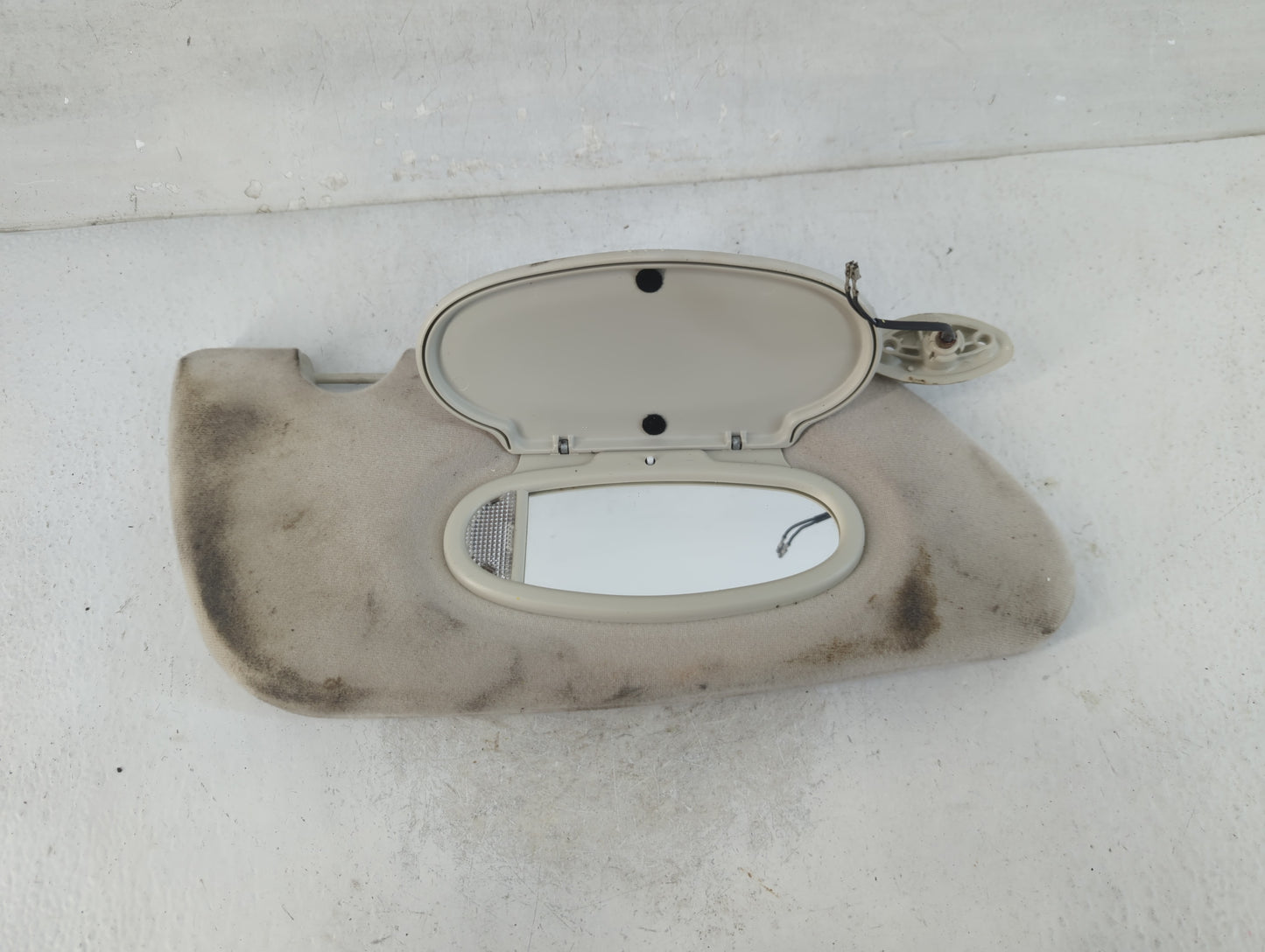 2006-2010 Chrysler Pt Cruiser Sun Visor Shade Replacement Passenger Right Mirror Fits Fits 2006 2007 2008 2009 2010 OEM Used