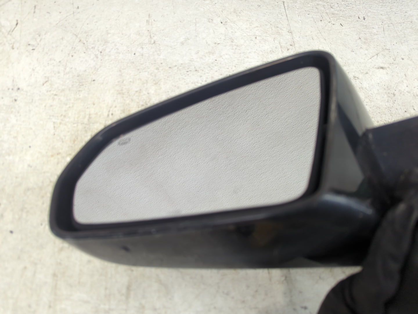 2008-2010 Chrysler Sebring Driver Side View Mirror - Left Door Mirror OEM Used - Oemusedautoparts1.com