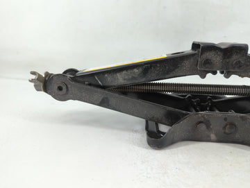 2008 Chrysler Sebring Spare Scissor Car Jack