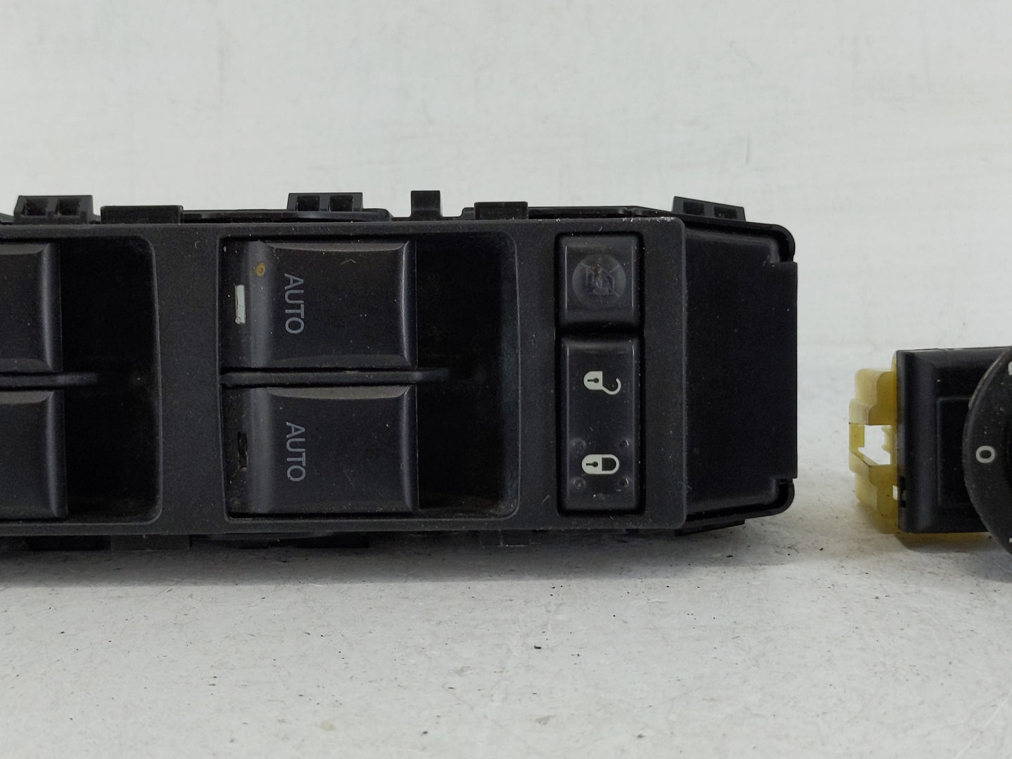 2008-2010 Chrysler Sebring Master Power Window Switch Replacement Driver Side Left P/N:04602925AA Fits Fits 2008 2009 2010 O