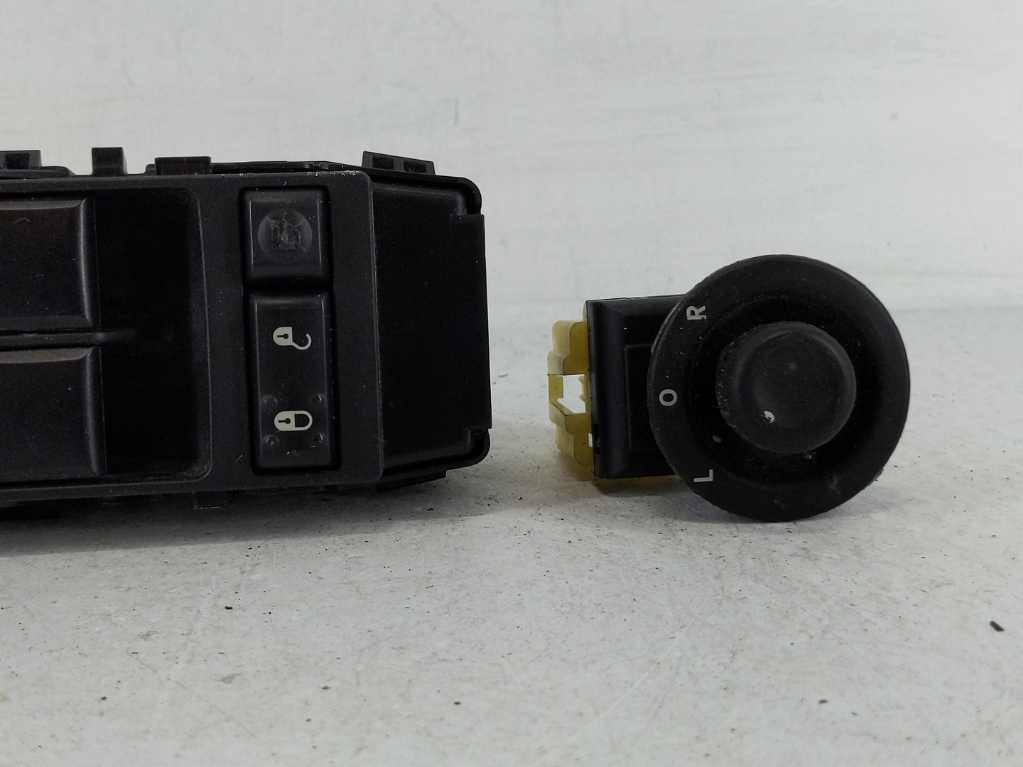 2008-2010 Chrysler Sebring Master Power Window Switch Replacement Driver Side Left P/N:04602925AA Fits Fits 2008 2009 2010 O