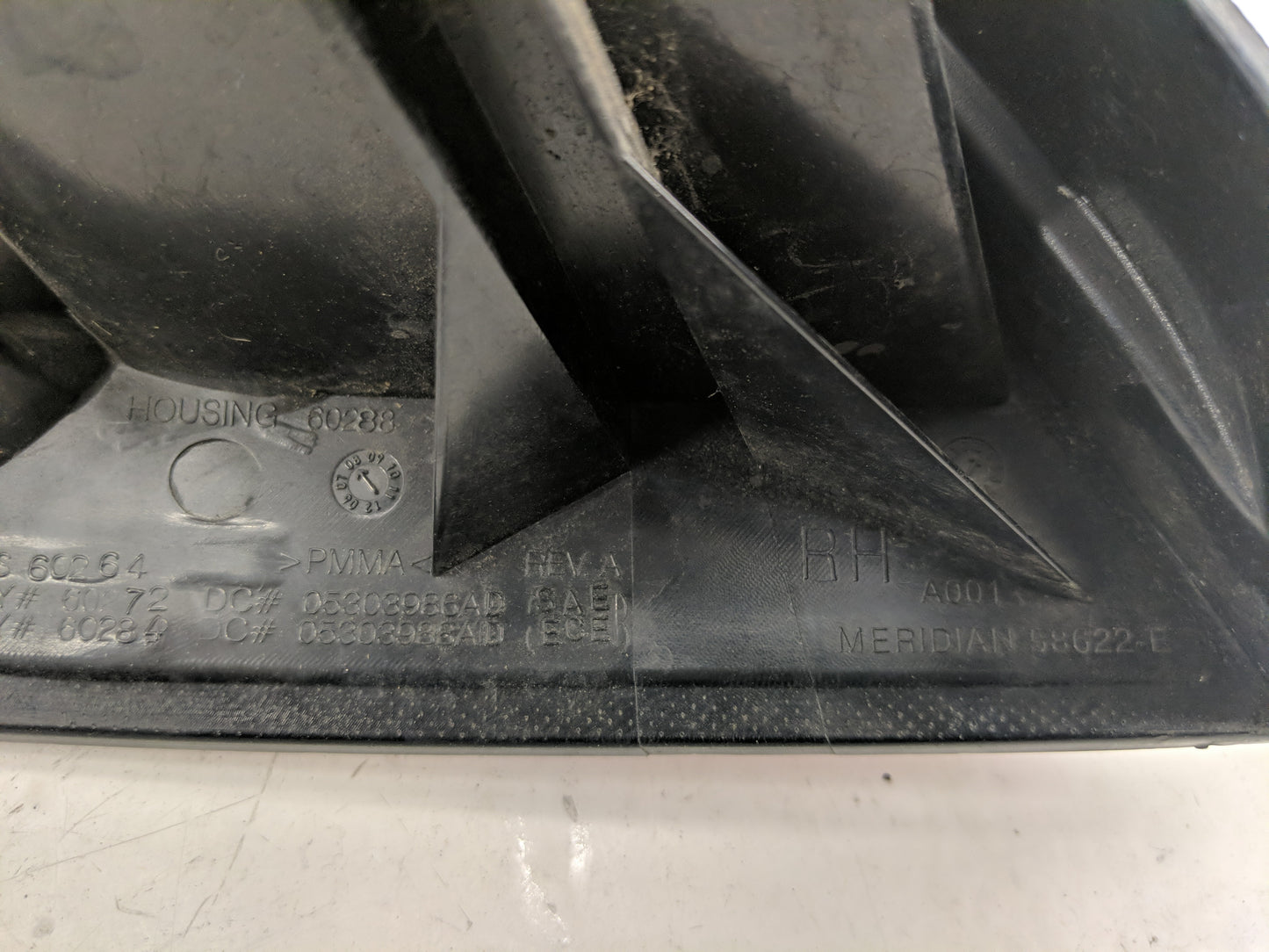 2007-2008 Chrysler Sebring Tail Light Assembly Passenger Right OEM Fits Fits 2007 2008 OEM Used Auto Parts - Oemusedautopart