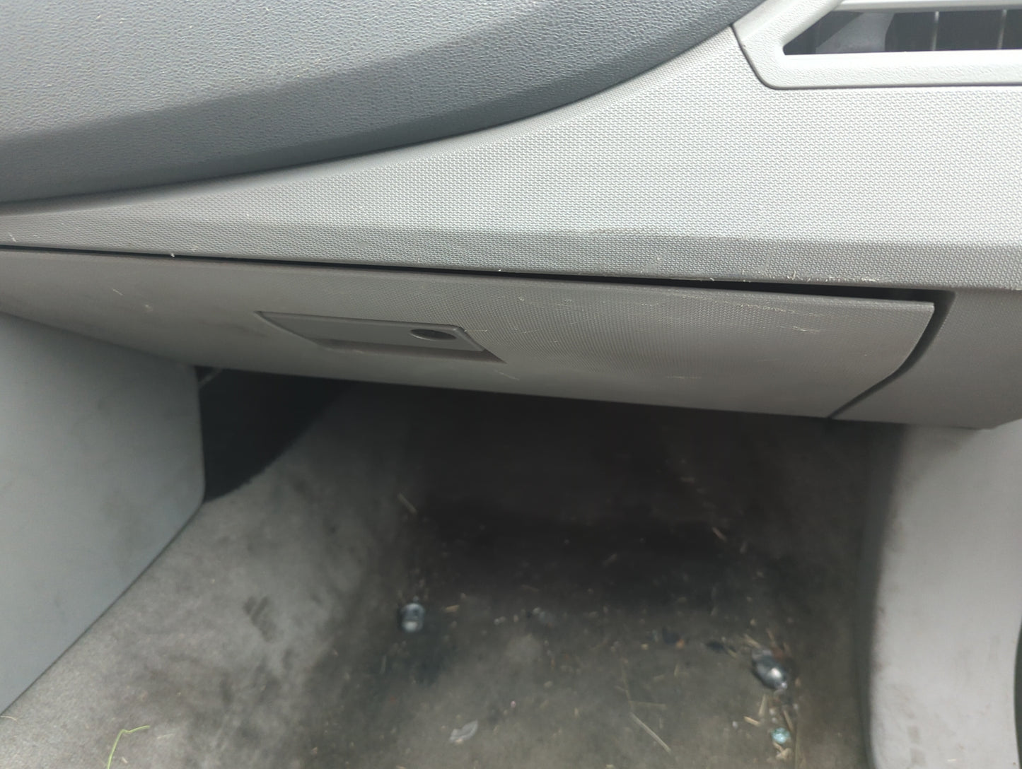 2008 Chrysler Sebring Passenger Glove Box Door Storage Compartment 1266121 - Oemusedautoparts1.com