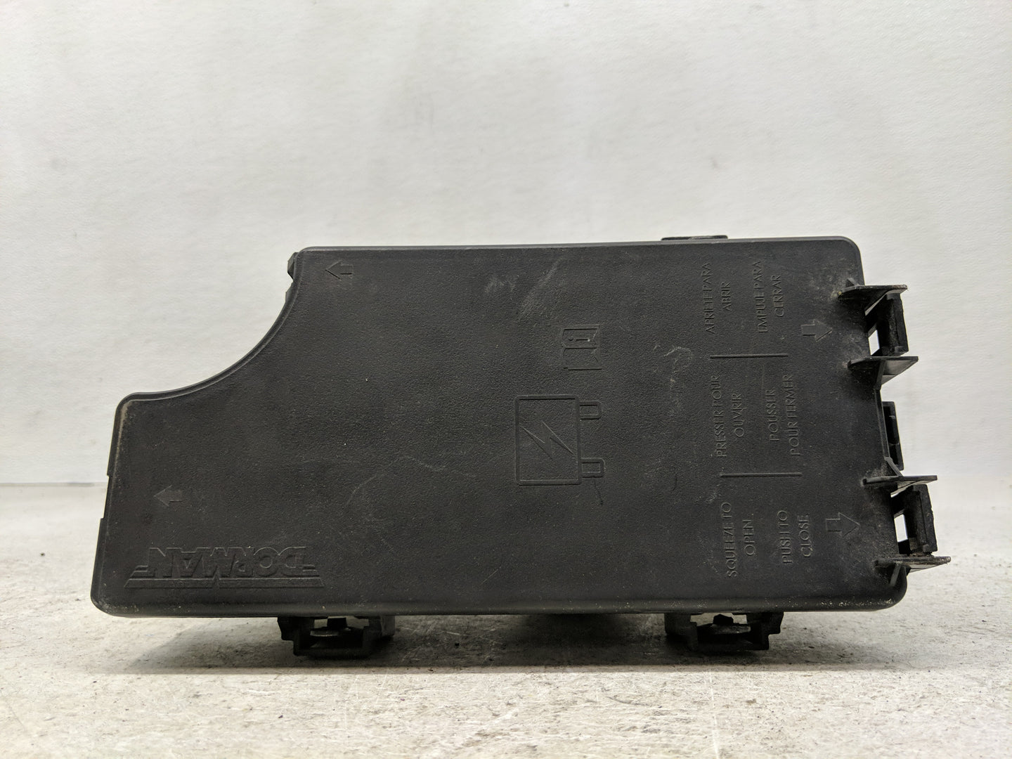 2008 Chrysler Sebring Fusebox Fuse Box Panel Relay Module Fits OEM Used Auto Parts - Oemusedautoparts1.com