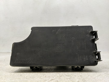 2008 Chrysler Sebring Fusebox Fuse Box Panel Relay Module Fits OEM Used Auto Parts - Oemusedautoparts1.com