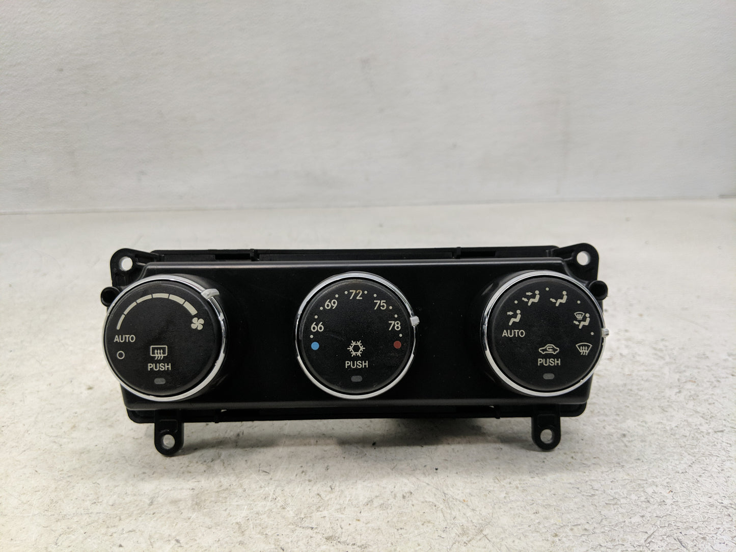 2008-2010 Chrysler Sebring Climate Control Module Temperature AC/Heater Replacement P/N:P05058269AF Fits OEM Used Auto Parts