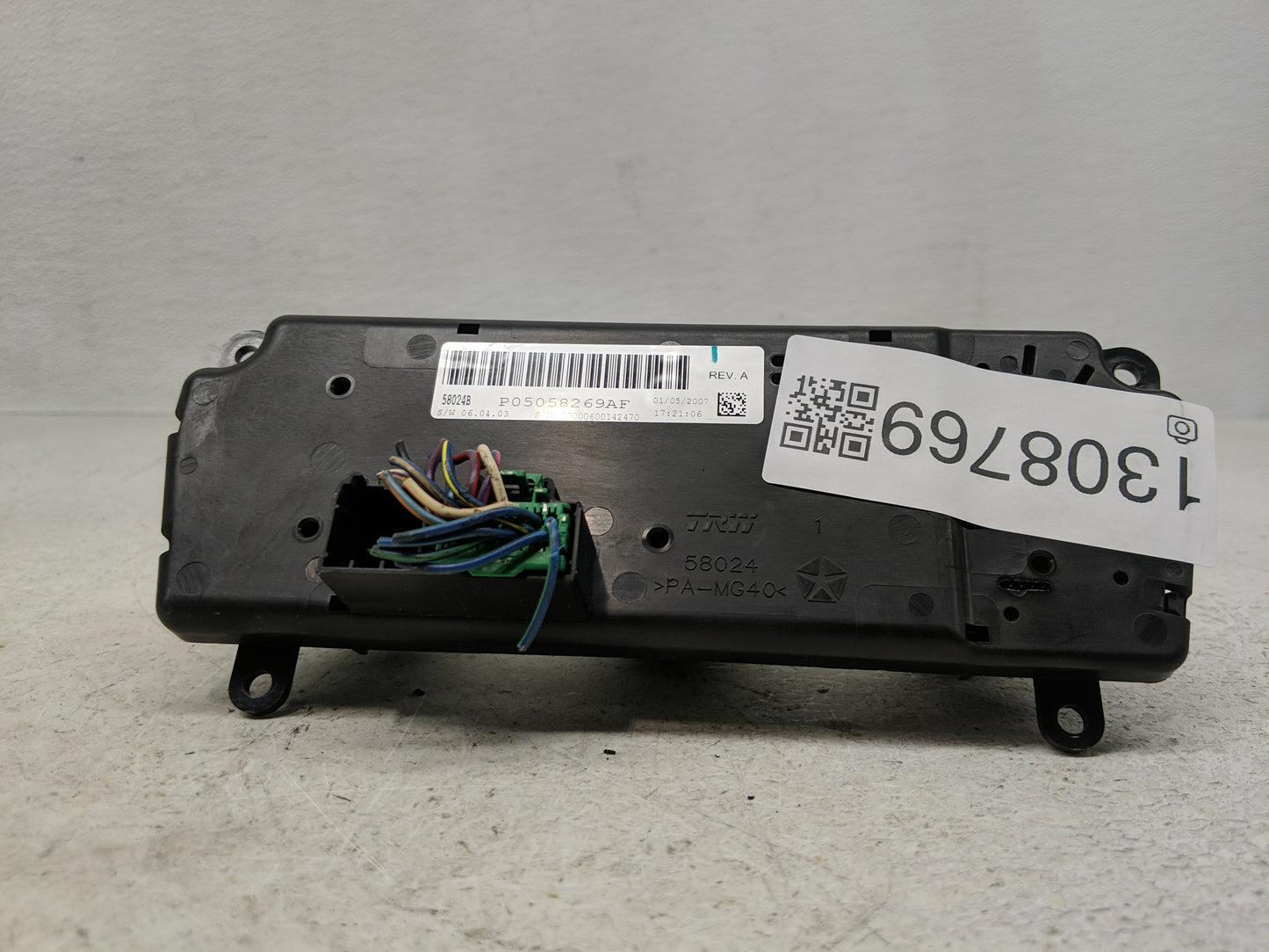 2008-2010 Chrysler Sebring Climate Control Module Temperature AC/Heater Replacement P/N:P05058269AF Fits OEM Used Auto Parts