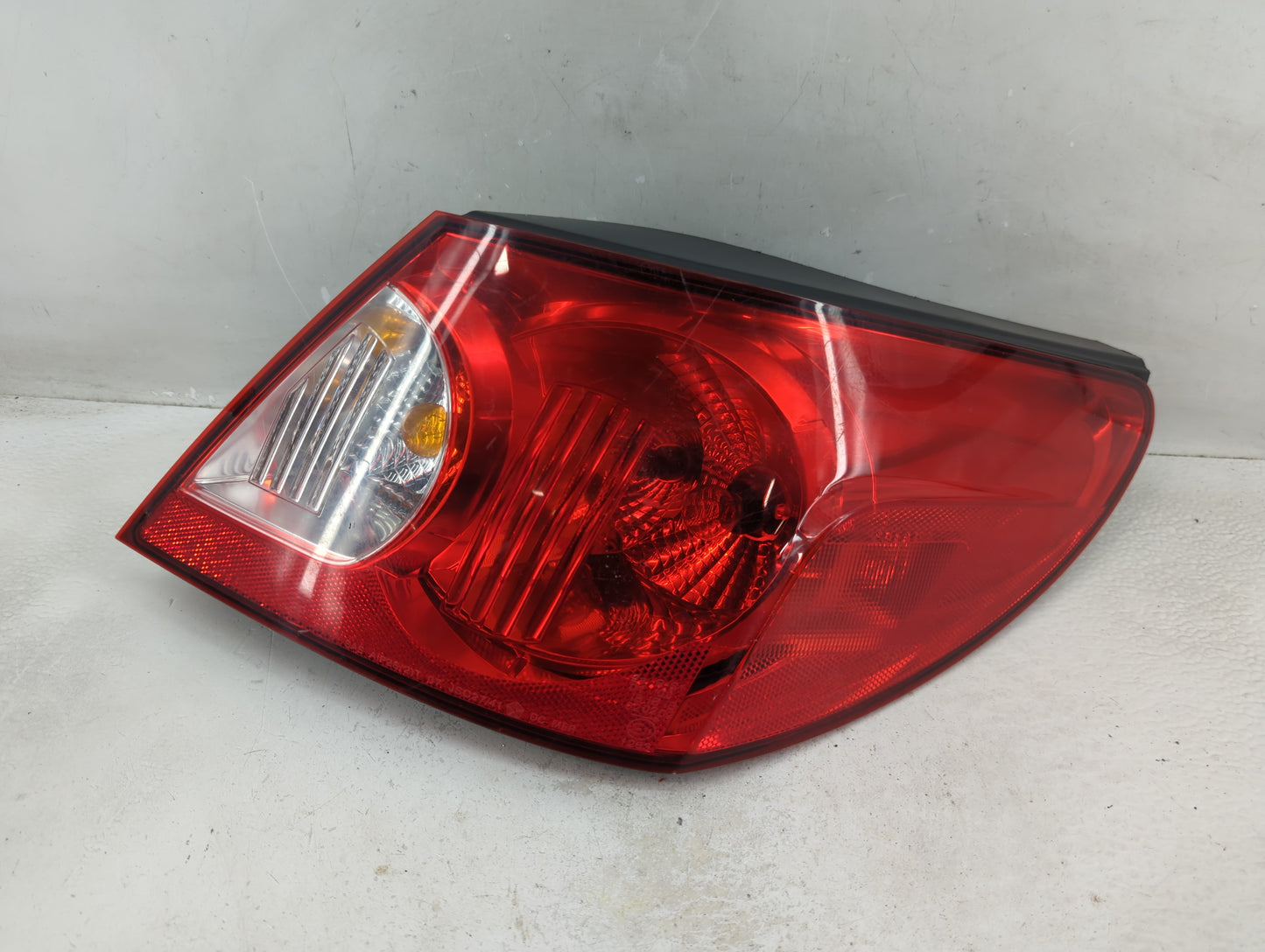 2007-2008 Chrysler Sebring Tail Light Assembly Passenger Right OEM Fits Fits 2007 2008 OEM Used Auto Parts - Oemusedautopart