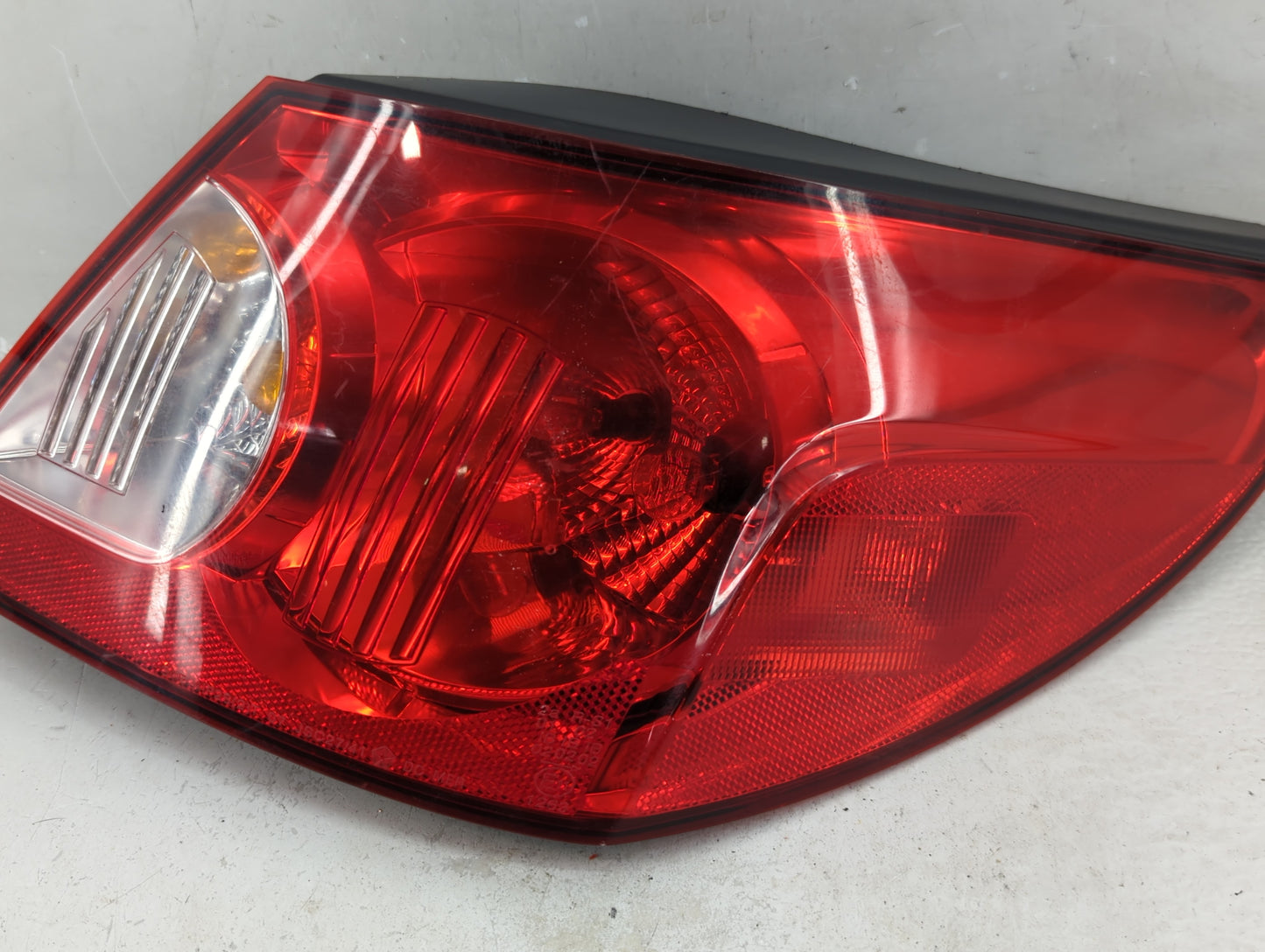 2007-2008 Chrysler Sebring Tail Light Assembly Passenger Right OEM Fits Fits 2007 2008 OEM Used Auto Parts - Oemusedautopart