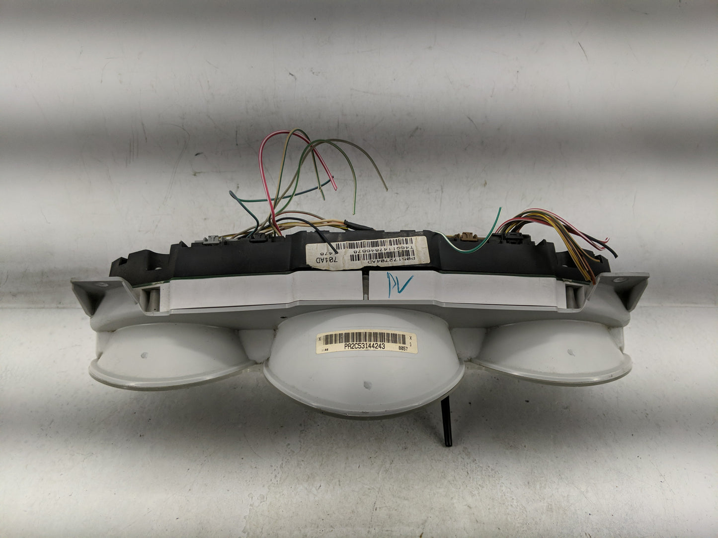 2008 Chrysler Sebring Instrument Cluster Speedometer Gauges P/N:05172704 Fits OEM Used Auto Parts - Oemusedautoparts1.com