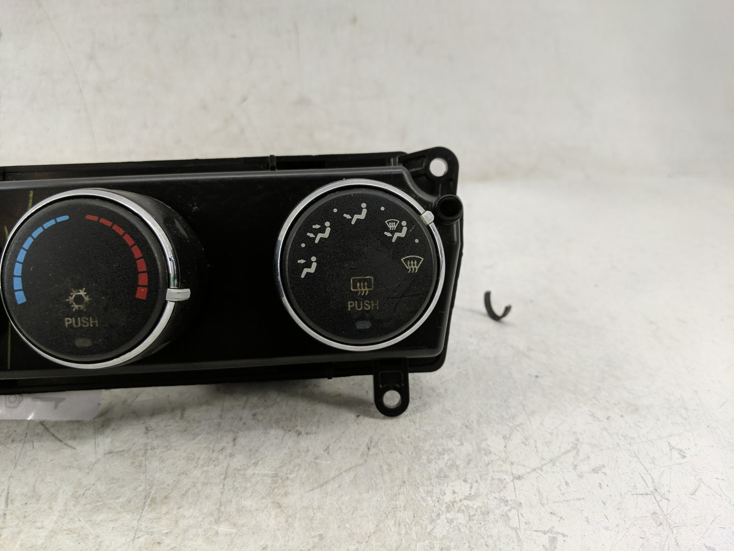 2007-2009 Chrysler Sebring Climate Control Module Temperature AC/Heater Replacement P/N:P55111889AA Fits Fits 2007 2008 2009