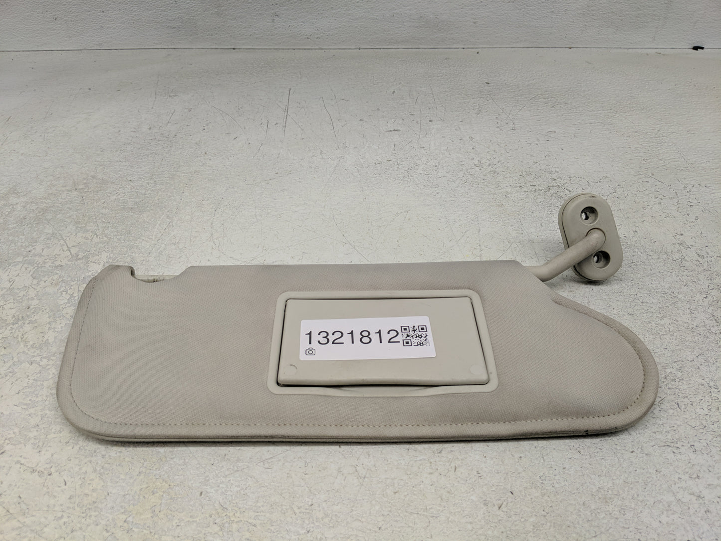 2008-2010 Chrysler Sebring Sun Visor Shade Replacement Passenger Right Mirror Fits Fits 2008 2009 2010 OEM Used Auto Parts -