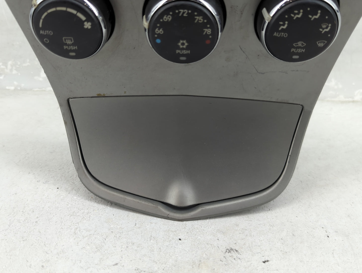 2008-2010 Chrysler Sebring Climate Control Module Temperature AC/Heater Replacement P/N:P05058269AD Fits OEM Used Auto Parts