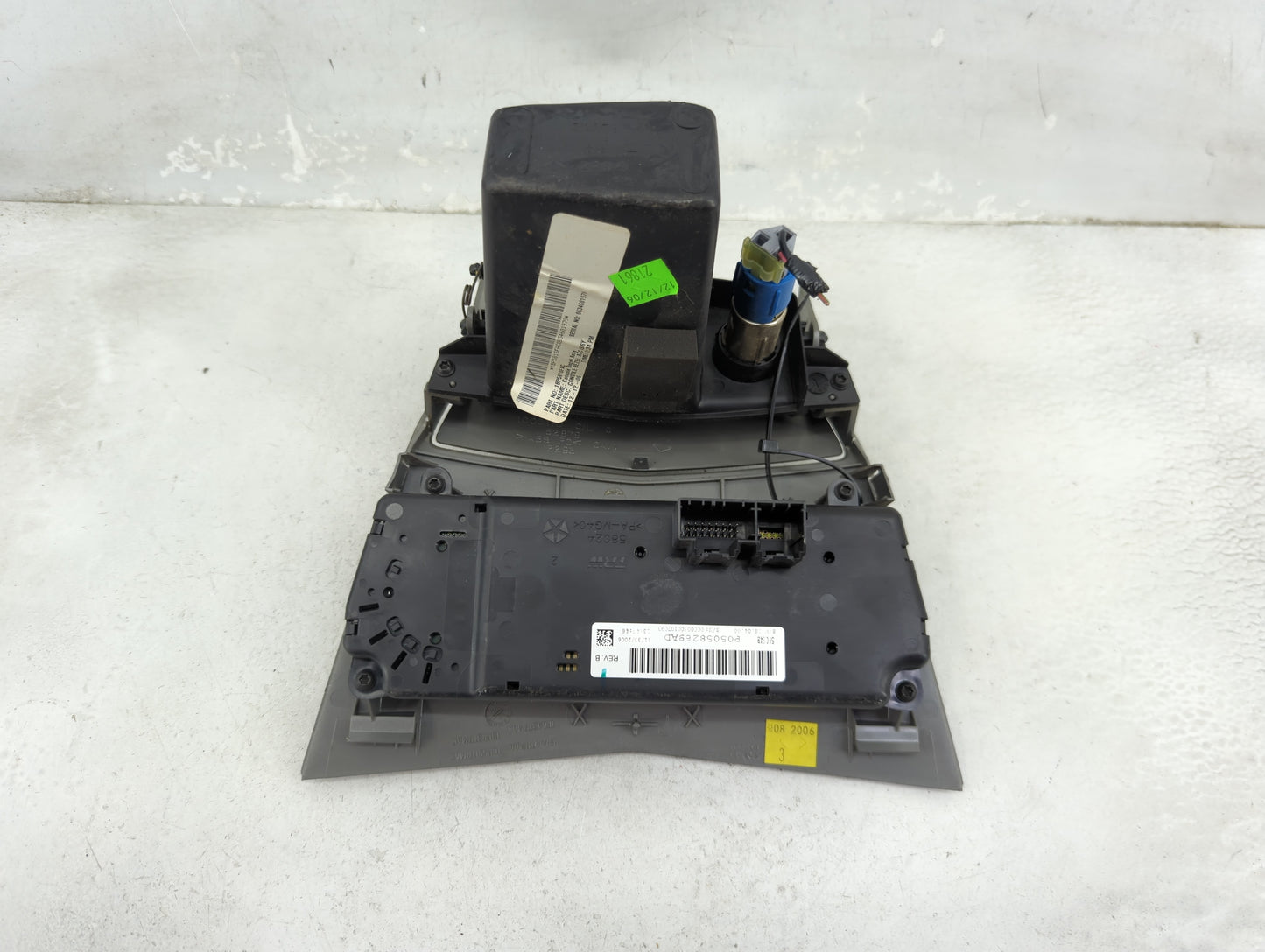 2008-2010 Chrysler Sebring Climate Control Module Temperature AC/Heater Replacement P/N:P05058269AD Fits OEM Used Auto Parts