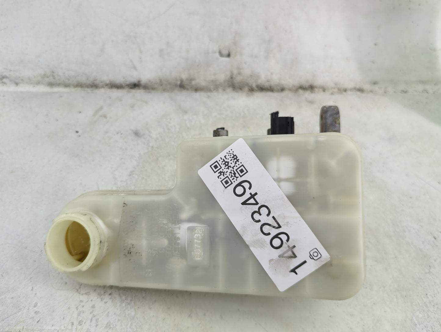 2007-2010 Chrysler Sebring Brake Master Cylinder 1492349 - Oemusedautoparts1.com