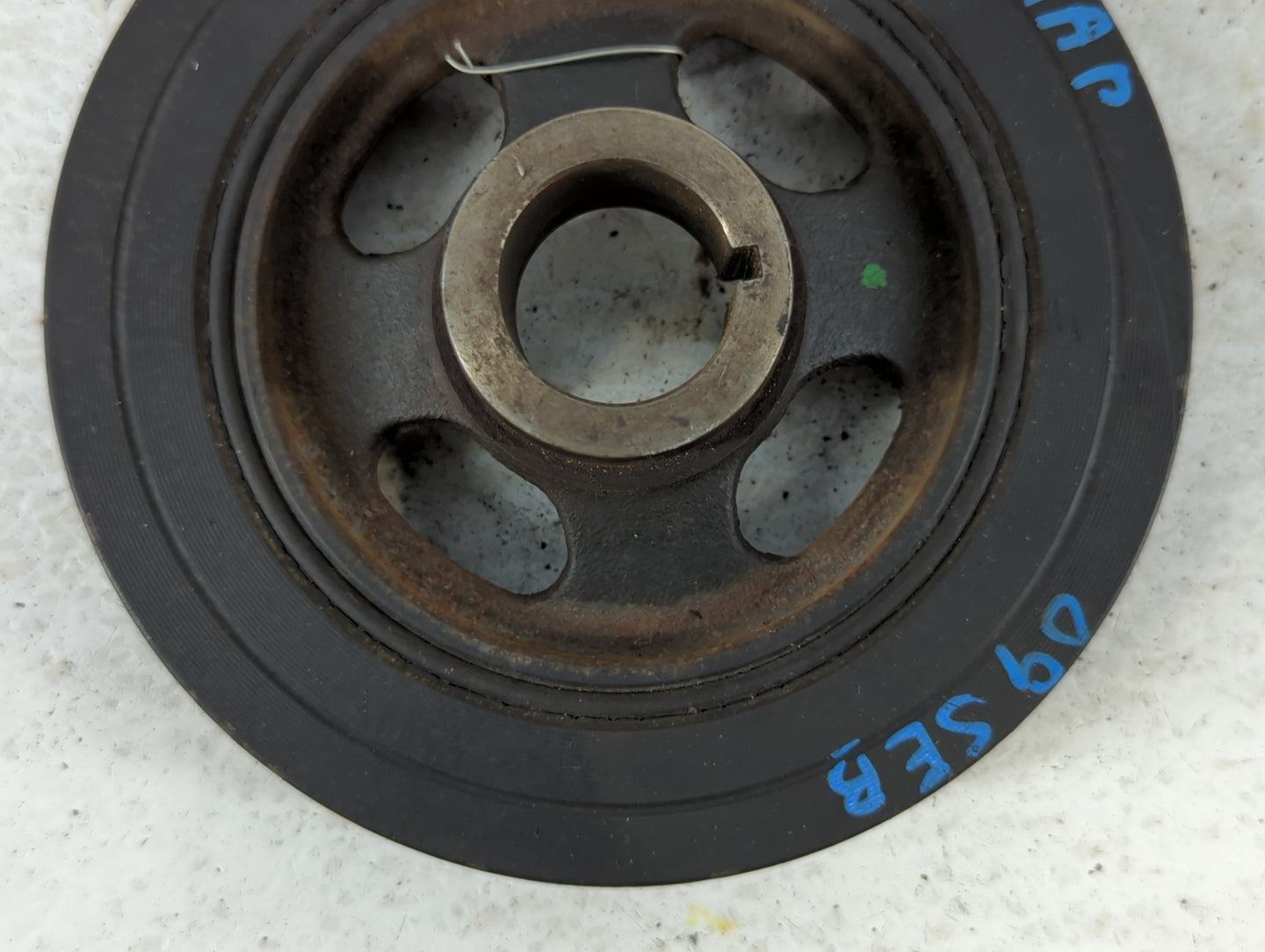 2008 Chrysler Sebring SHAFT PULLEY BALANCER - Oemusedautoparts1.com