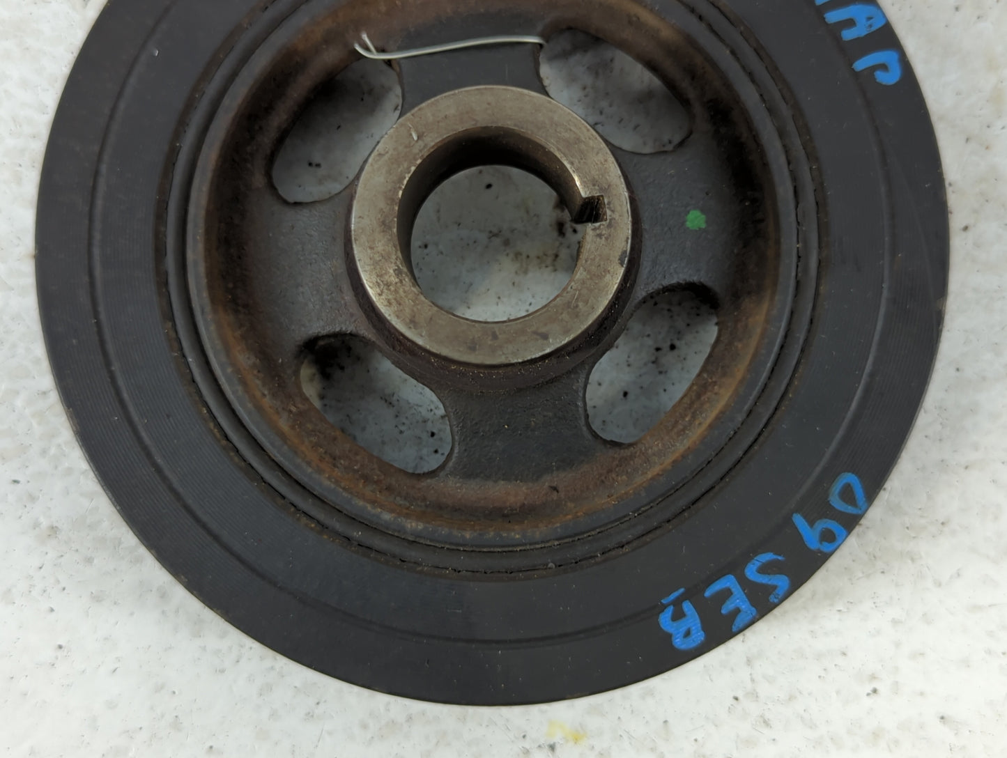 2008 Chrysler Sebring SHAFT PULLEY BALANCER - Oemusedautoparts1.com