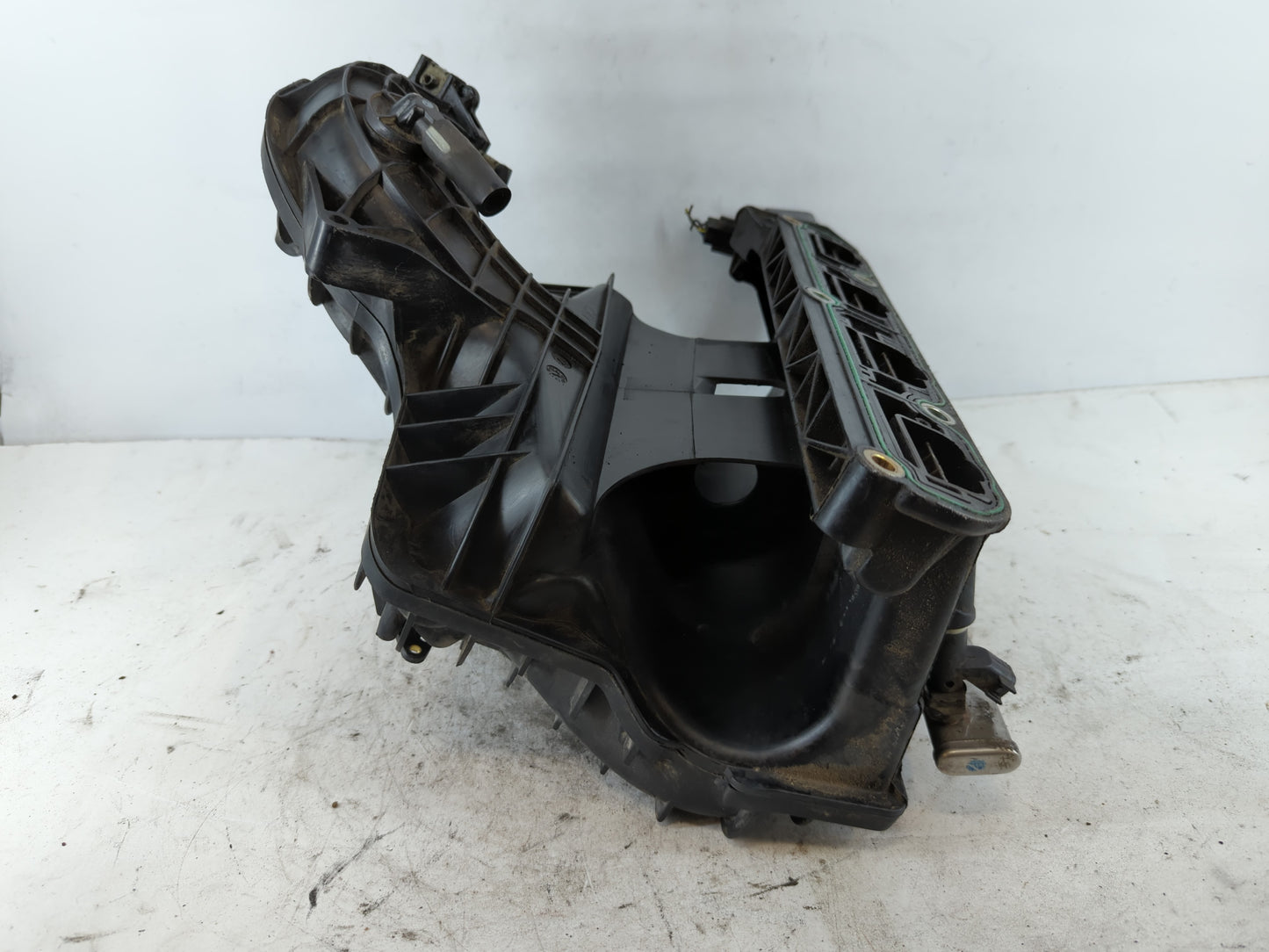 2008-2010 Chrysler Sebring Air Intake Manifold Fits Fits 2008 2009 2010 OEM Used Auto Parts - Oemusedautoparts1.com