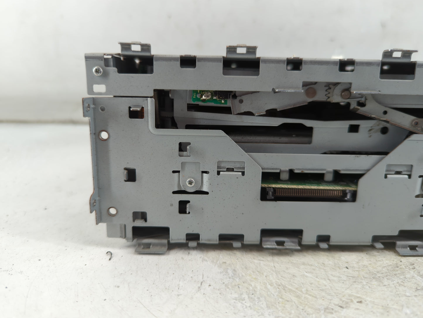 2007-2008 Chrysler Sebring Radio AM FM Cd Player Receiver Replacement P/N:05064923AG Fits Fits 2007 2008 OEM Used Auto Parts