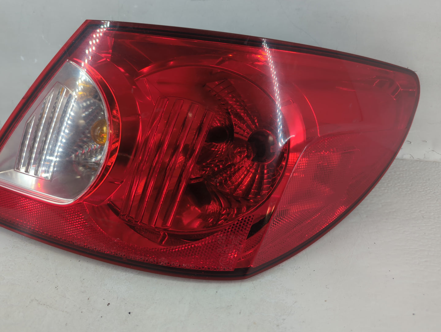 2007-2008 Chrysler Sebring Tail Light Assembly Driver Left OEM P/N:05303986AD Fits Fits 2007 2008 OEM Used Auto Parts - Oemu