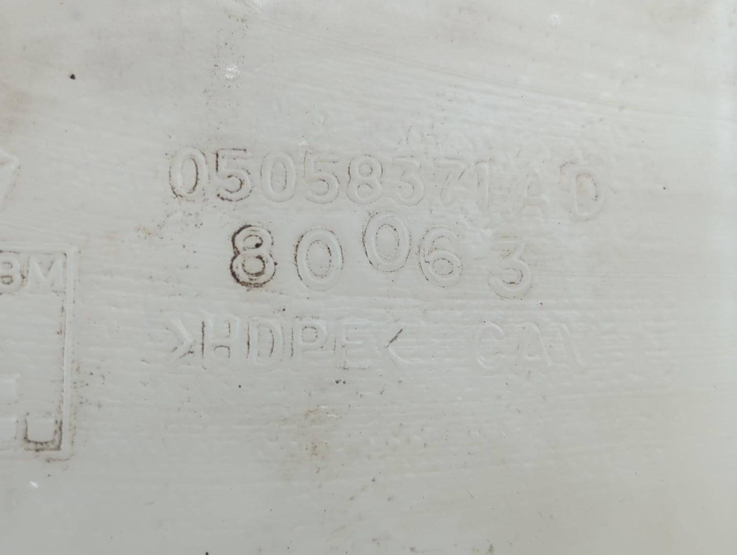 2007-2010 Chrysler Sebring Windshield Washer Fluid Reservoir Bottle Oem - Oemusedautoparts1.com