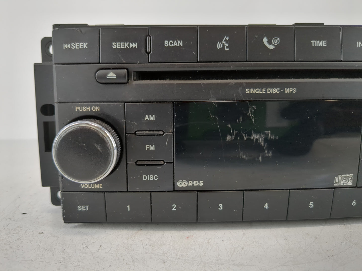 2008 Chrysler Town & Country Radio AM FM Cd Player Receiver Replacement P/N:P05064411AF Fits OEM Used Auto Parts - Oemusedau