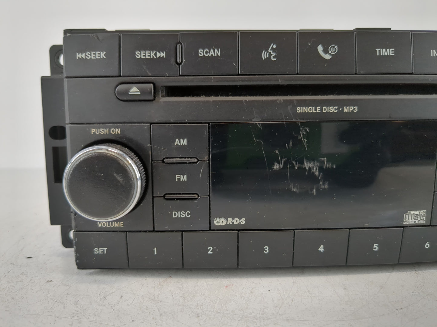 2008 Chrysler Town & Country Radio AM FM Cd Player Receiver Replacement P/N:P05064411AF Fits OEM Used Auto Parts - Oemusedau