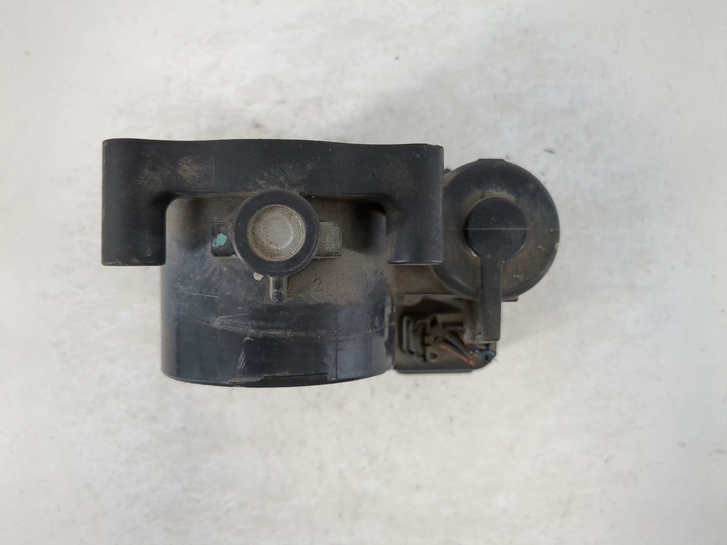 2008-2010 Chrysler Town & Country Throttle Body P/N:045938358AA Fits Fits 2008 2009 2010 2011 OEM Used Auto Parts - Oemuseda