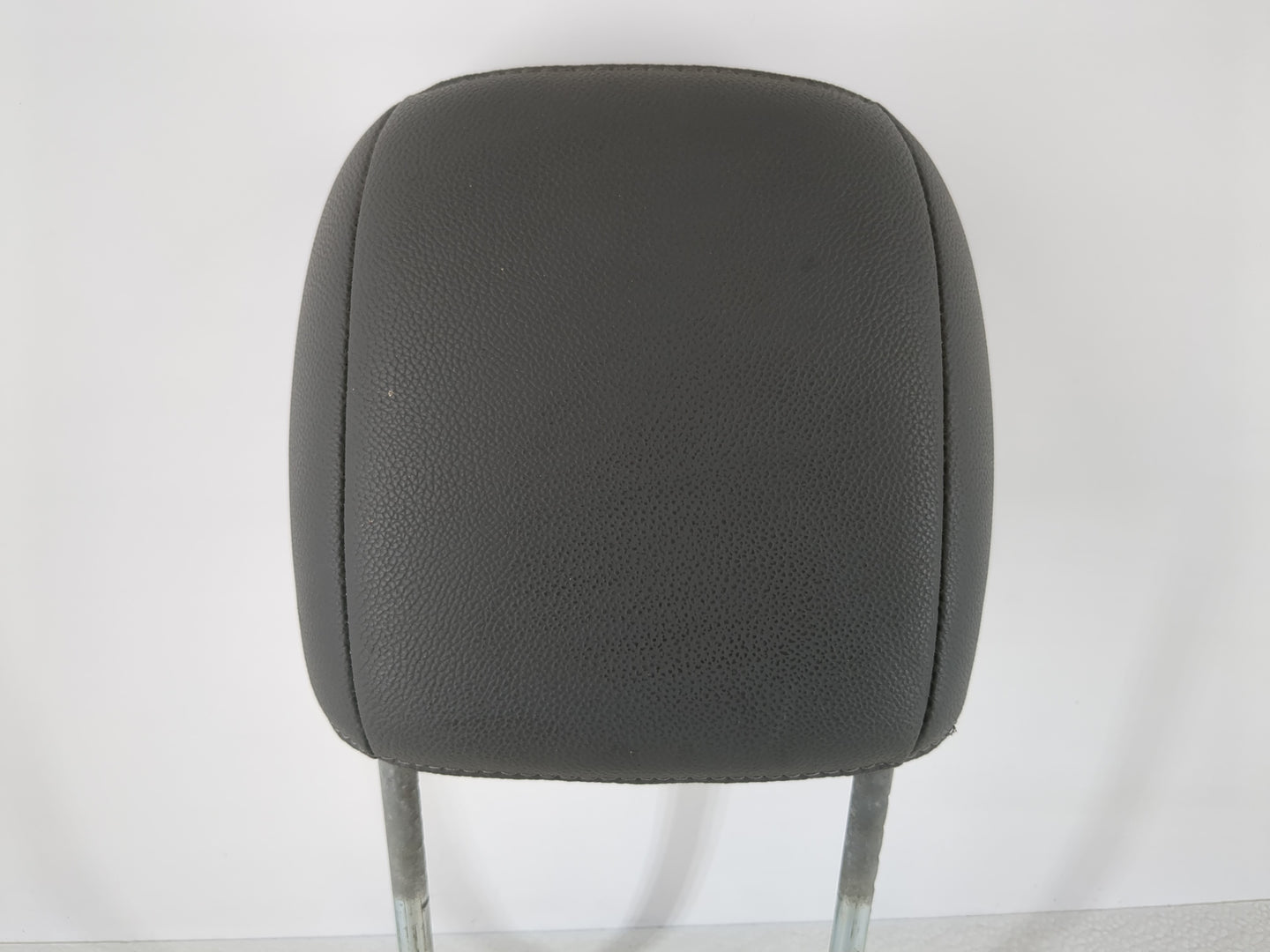 2008-2010 Chrysler Town & Country Headrest Head Rest Rear Seat Fits Fits 2008 2009 2010 OEM Used Auto Parts - Oemusedautopar