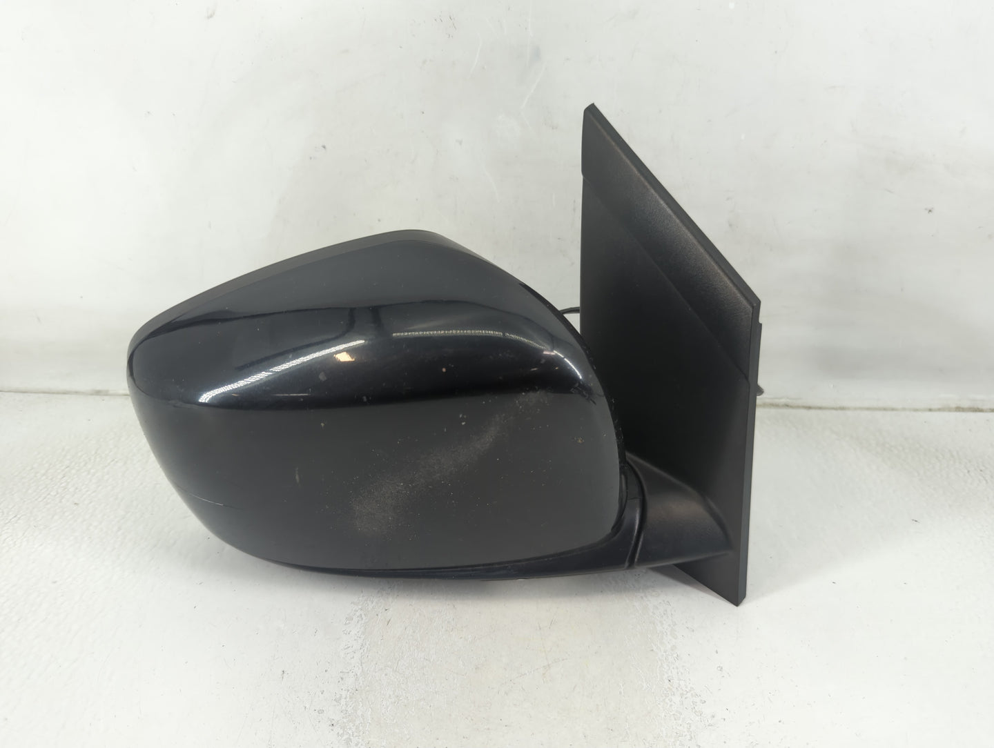 2008-2010 Chrysler Town & Country Passenger Side View Mirror - Right Door Mirror OEM Used - Oemusedautoparts1.com