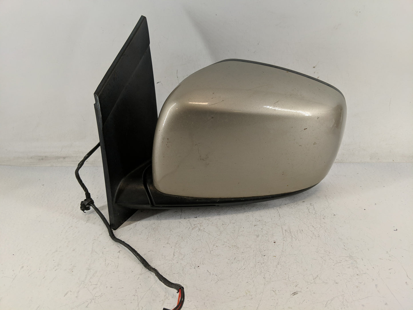 2008-2010 Chrysler Town & Country Side Mirror Replacement Driver Left View Door Mirror P/N:4297870 2267240 Fits OEM Used Aut