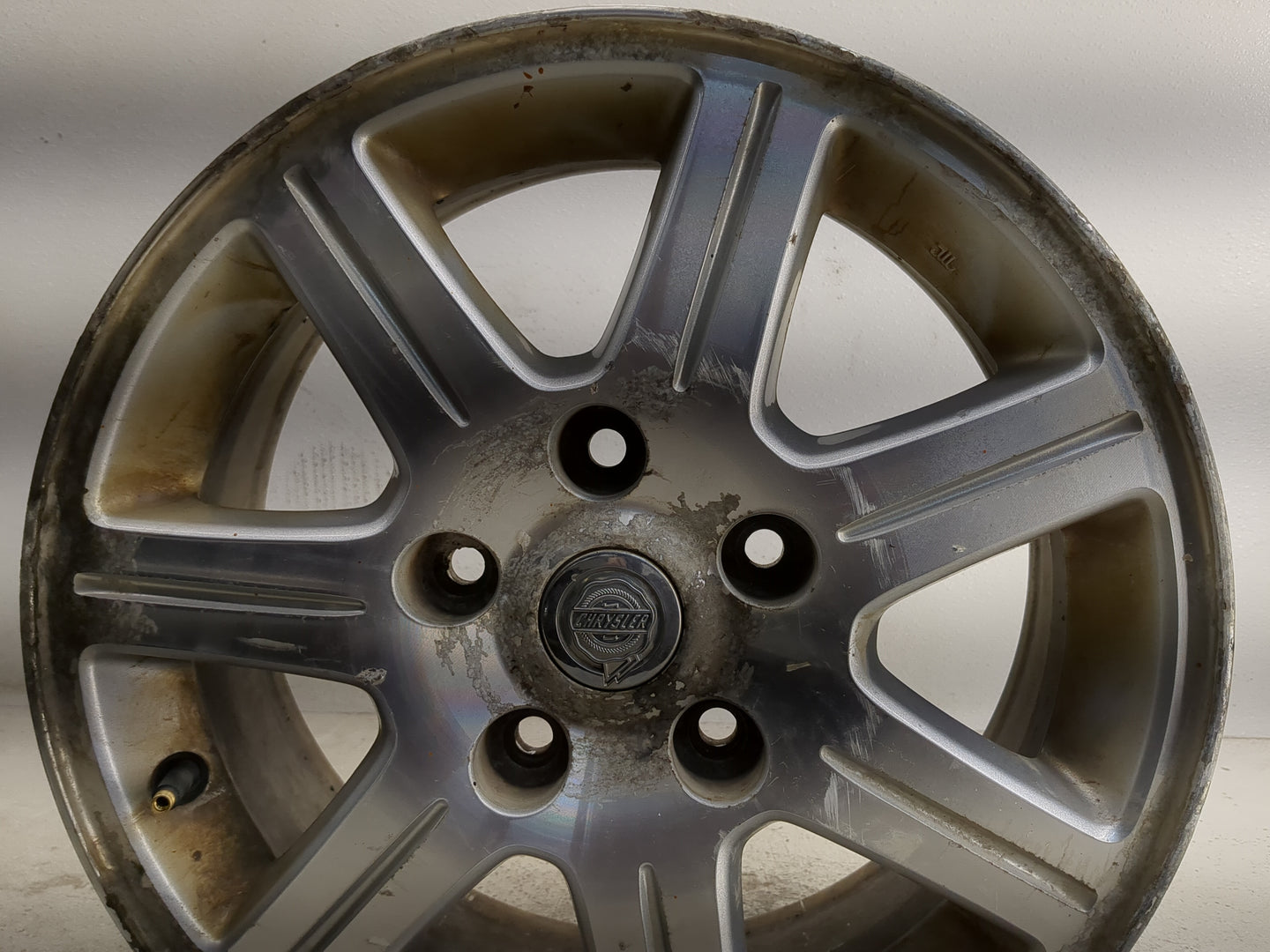 2008-2013 Chrysler Town & Country Oem Wheel Rim - Oemusedautoparts1.com